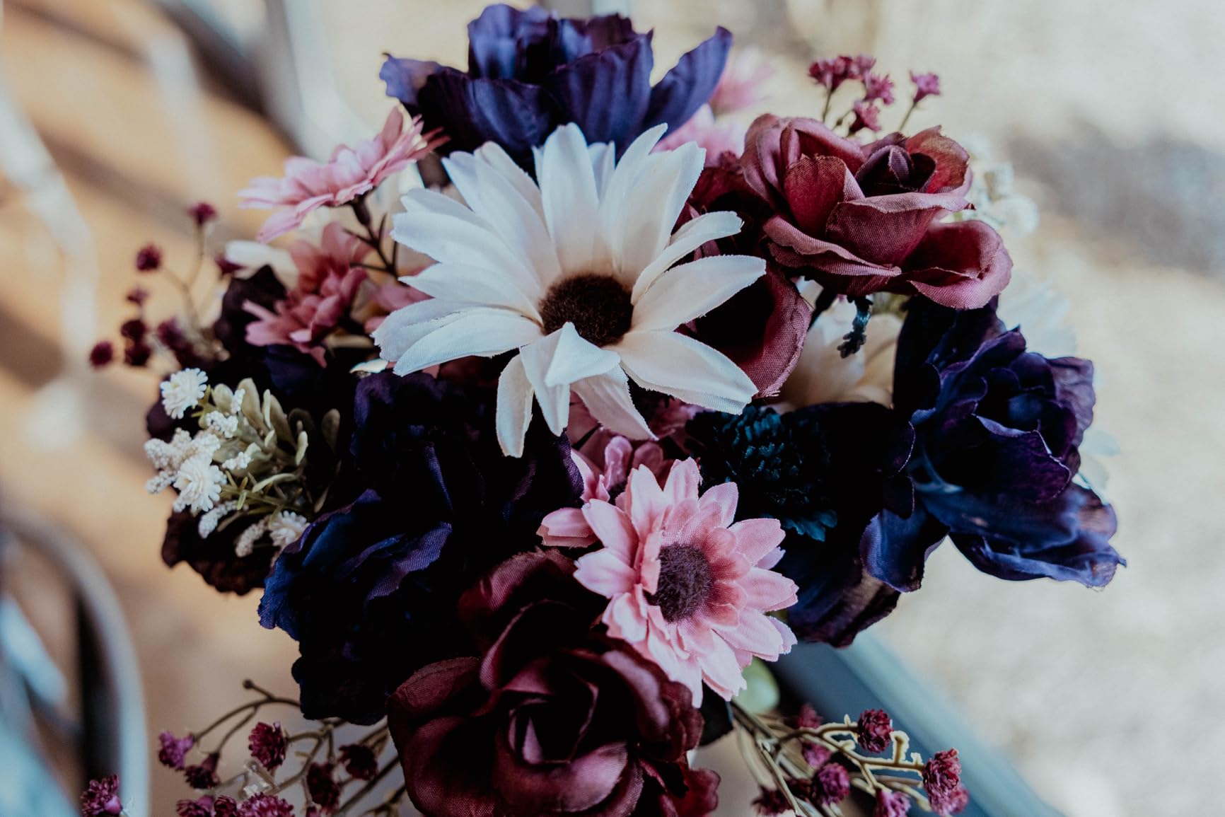 Canon EOS R50 V Mirrorless Camera (Body Only) – APS-C Digital Camera, Flip Screen 4K Video, Interchangeable Lens Camera for Vlogging, Content Creation, Streaming, Filming, Podcasts, TikTok - Customer Photo 1