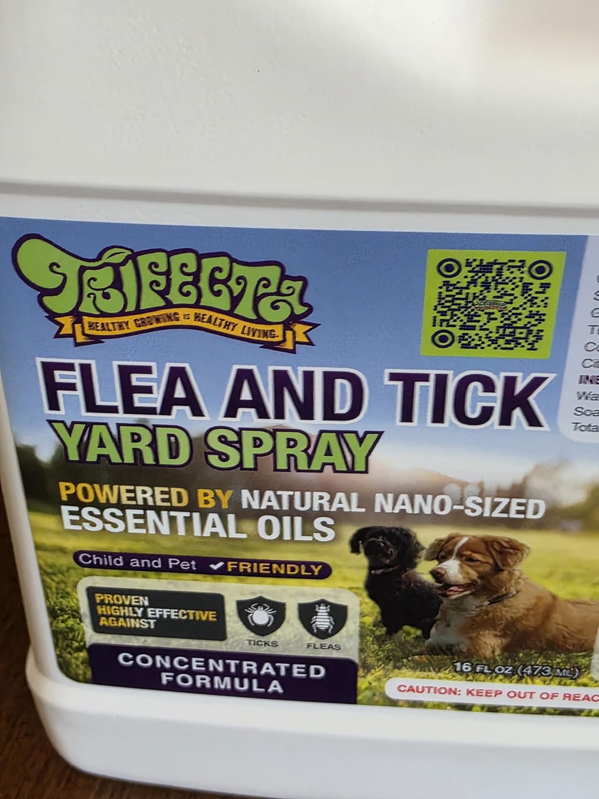 Trifecta Flea and Tick Ready to Use Outdoor Spray for Yards | All Natural Flea and Tick Prevention for Yards with Essential Oils | Pet and Family Safe | Hose-End Sprayer for up to 5,000 Sq Ft - Customer Photo 2