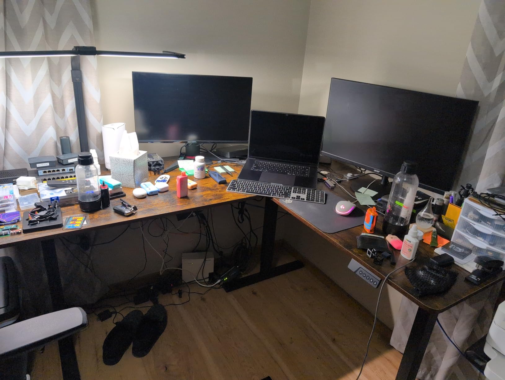 SIAGO L-Shaped Standing Desk - 63 x 55 Inch Adjustable Corner Standing Desk with Charging Station - L Shape Sit Stand Table with Memory Controller, Splice Board for Home Office - Customer Photo 2