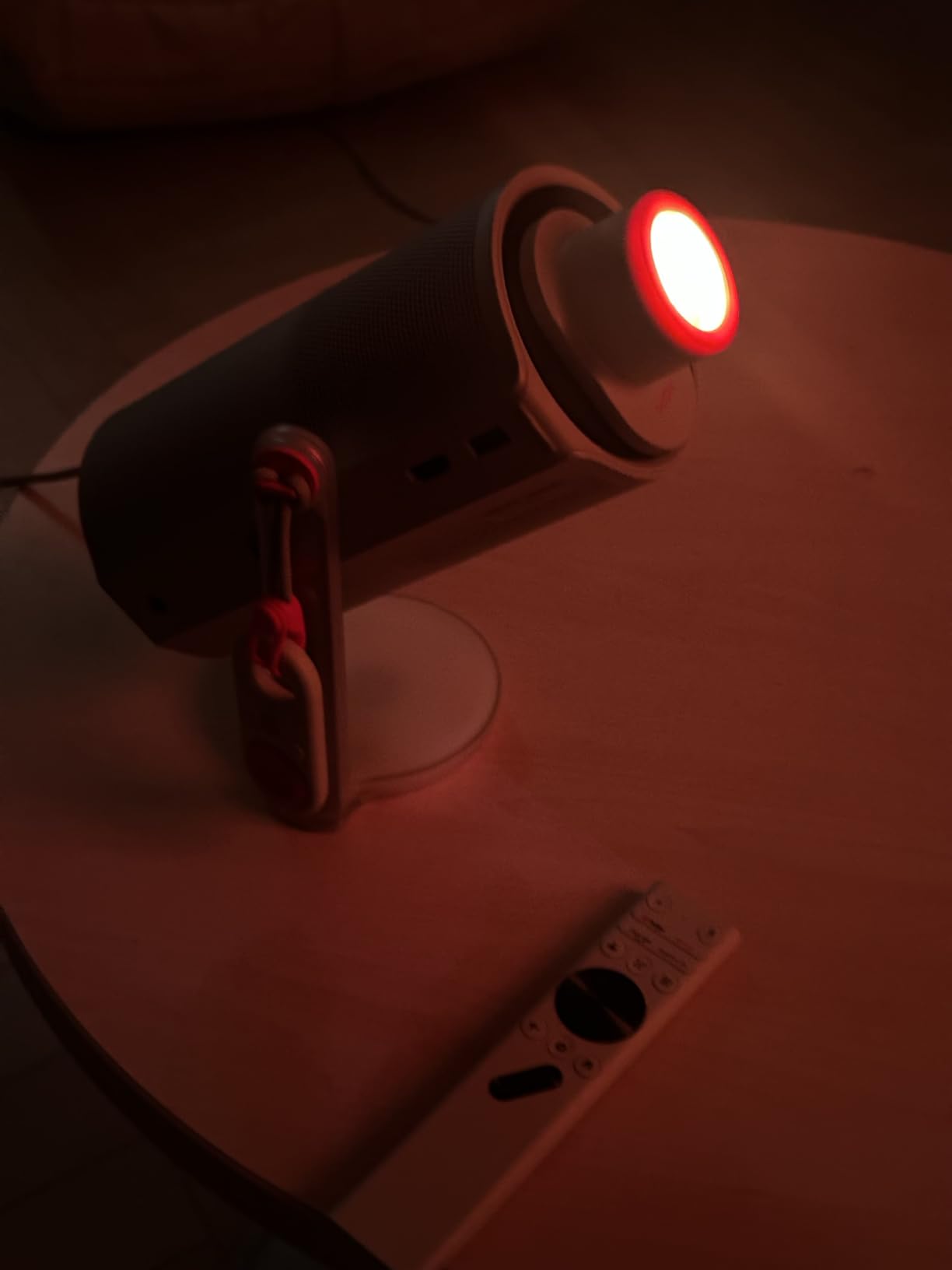 XGIMI MoGo 4 Laser Portable Projector with 4 Filters, 550 ISO Lumens, 360° Built-in Stand, Built-in Battery, 2.5H Movie Time, Google TV with Licensed Netflix, 2×6W Harman Kardon - Customer Photo 2