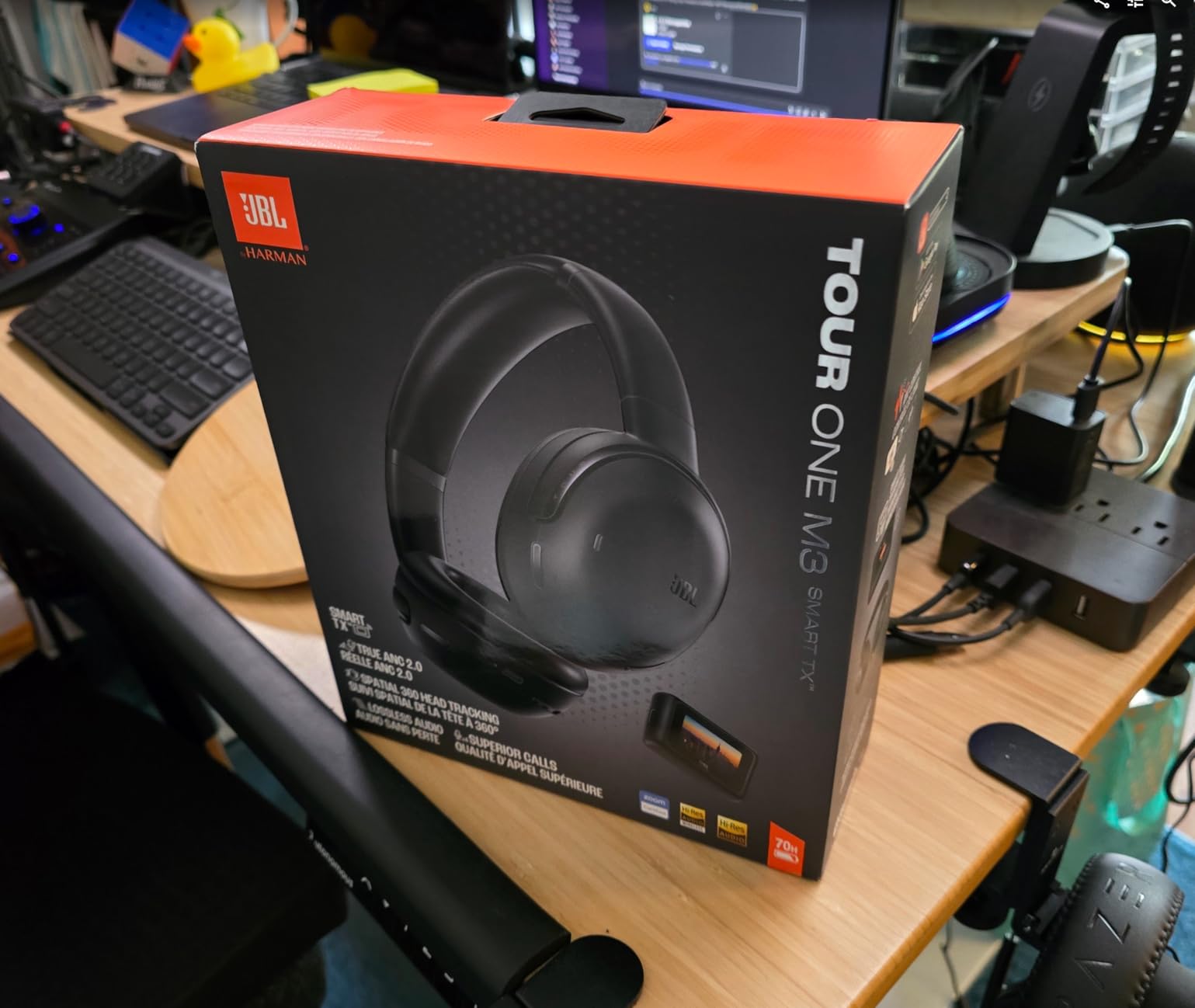 JBL Tour One M3 Smart Tx - Wireless Over-Ear Noise Cancelling Headphones with Smart Transmitter, Hi-Res Audio (3.5mm or USB-C), Spatial 360 Sound with Head Tracking & 70Hrs of Playback (Black) - Customer Photo 1