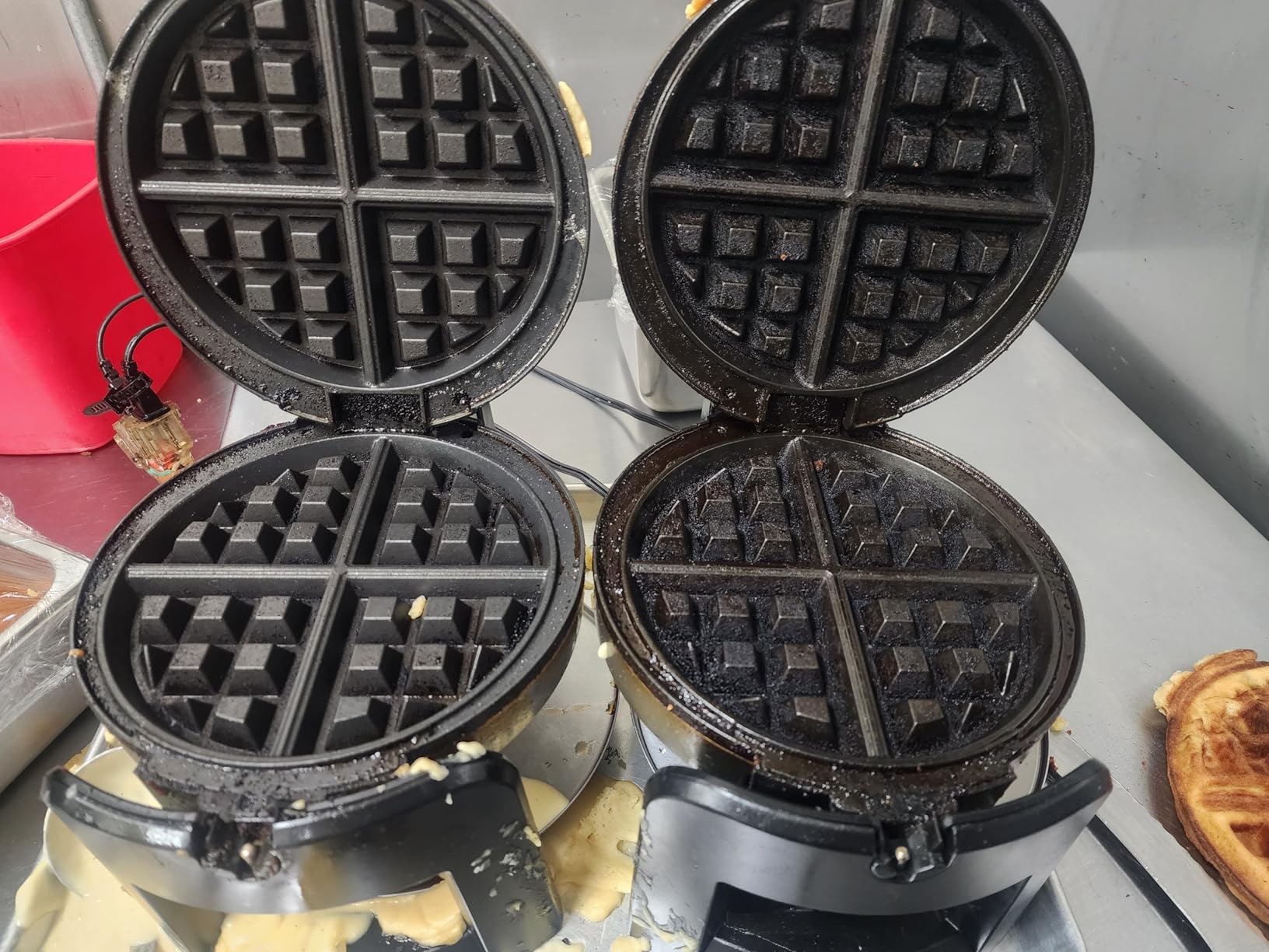 Cuisinart Round Flip Belgian Waffle Maker, Black/Silver, 1 inch thick, WAF-F30NAS - Customer Photo 1