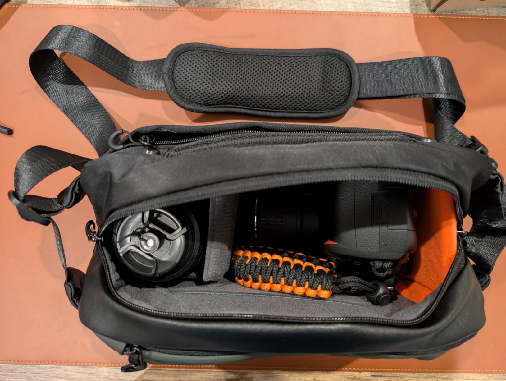 K&F Concept 2 in 1 Sling Bag Everyday Shoulder Bag & Multifunction Photography Crossbody Camera DSLR Backpack Portable Bag - Customer Photo 1