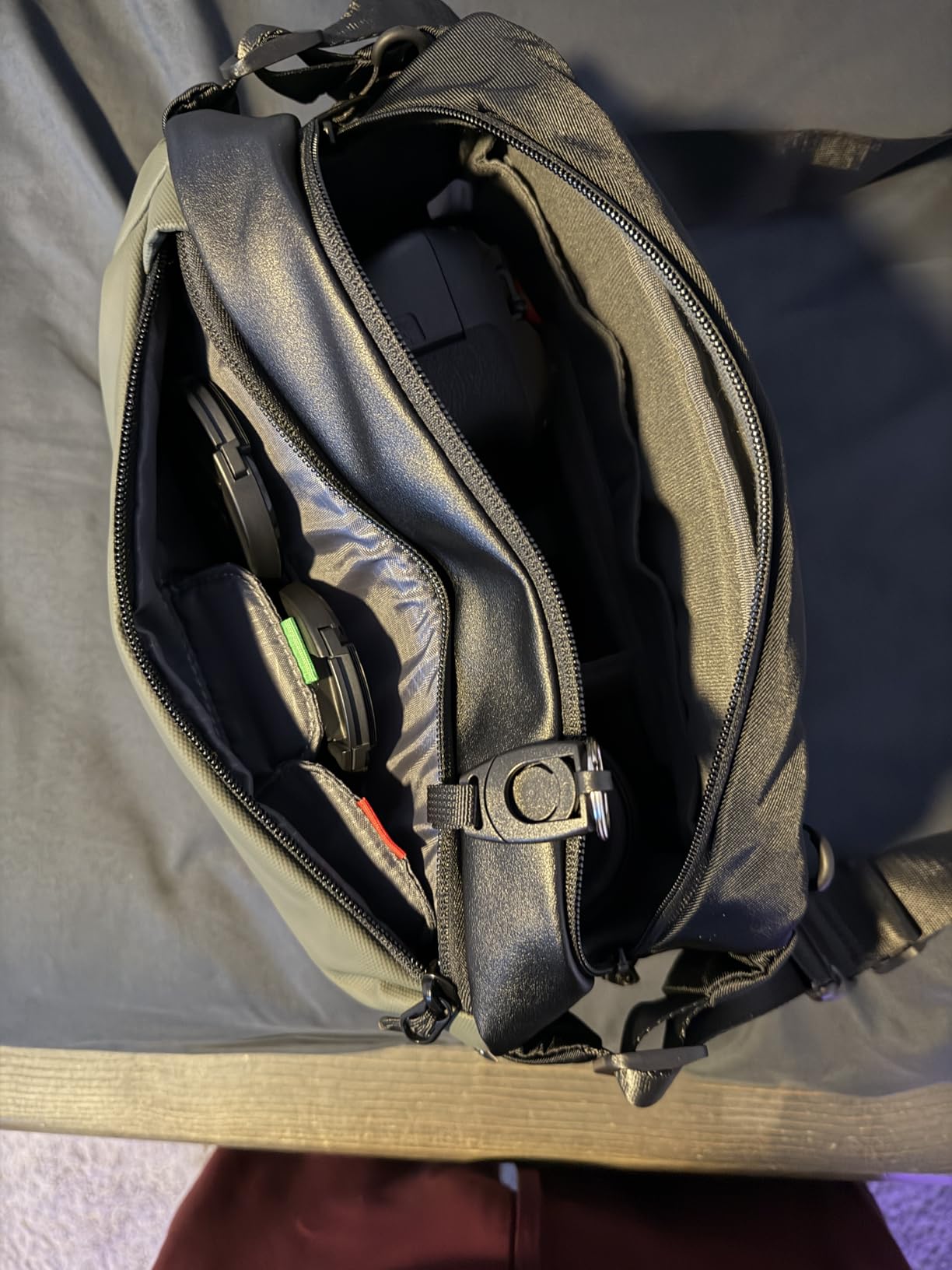 K&F Concept 2 in 1 Sling Bag Everyday Shoulder Bag & Multifunction Photography Crossbody Camera DSLR Backpack Portable Bag - Customer Photo 2