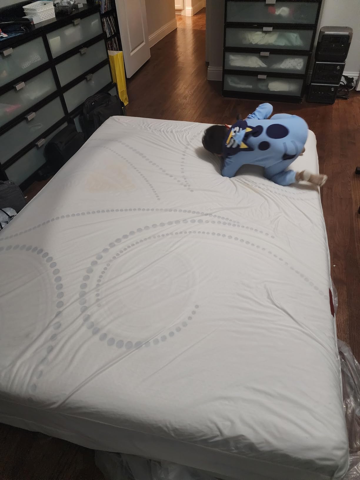 FATHOM Medium Queen Mattress 12 Inch Memory Foam Mattress Queen Size Bed in a Box for Back Pain Relief and Cool Sleep with Gel Foam and Removeable Fiberglass Free Cover, CertiPUR-US Certified - Customer Photo 2