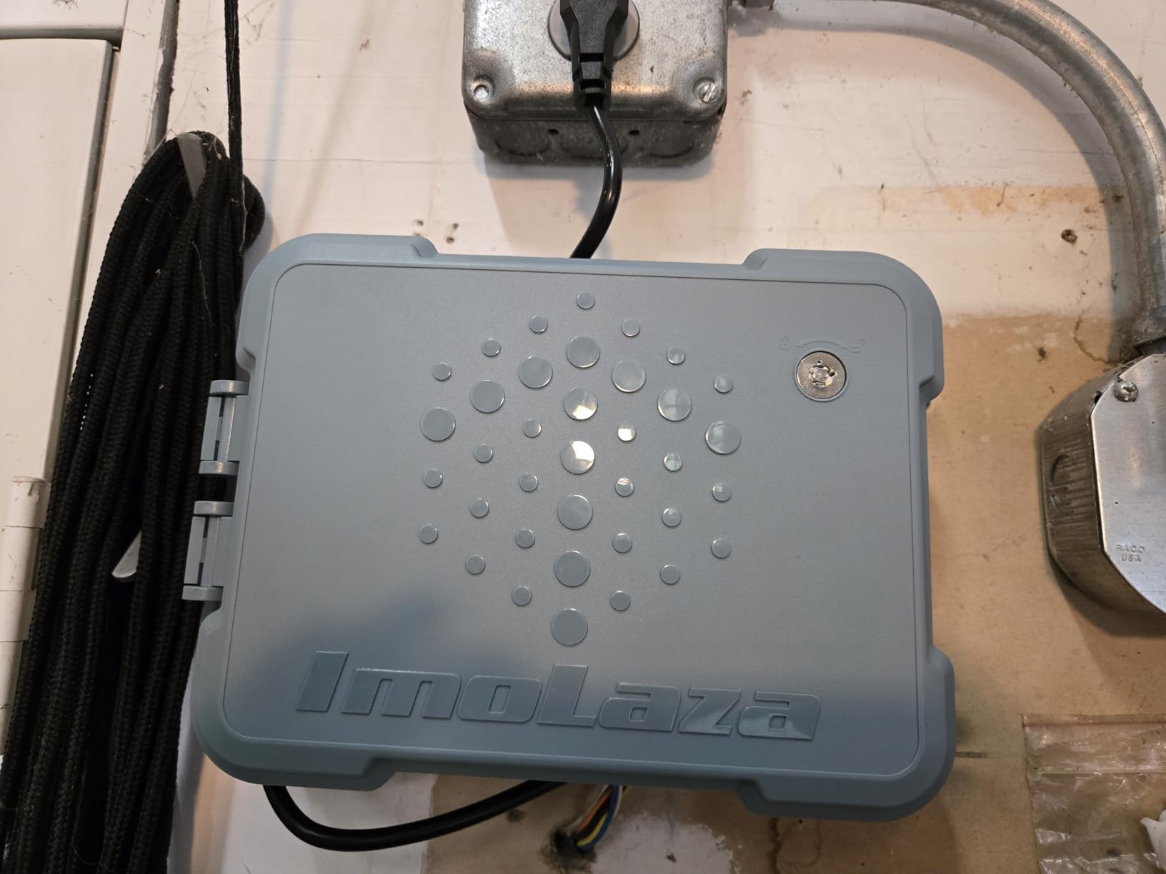 ImoLaza Outdoor Smart Sprinkler Controller, 12-Zone WiFi Irrigation Controller with Hyper-Local Weather, App Remote Control, Works w/ Alexa, Auto Watering, Rain/Freeze/Wind Skip, Smart Fault Detection - Customer Photo 1