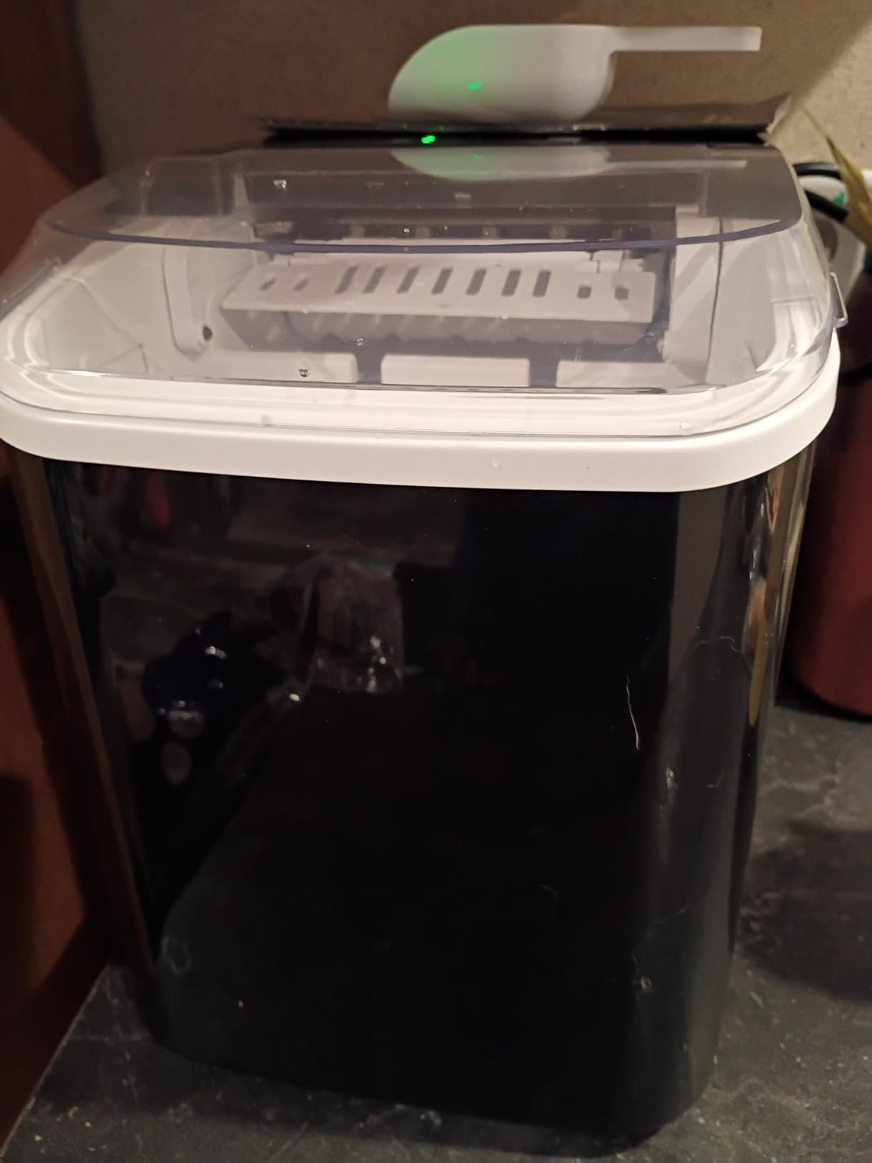 DUMOS Countertop Ice Maker with Handle, 26lbs/24H Portable Ice Machine, 9 Bullet Ice Cubes Ready in 6 Mins, Self-Cleaning, Quiet Compact Ice Maker for Home, Kitchen, RV, Camping, Black - Customer Photo 1