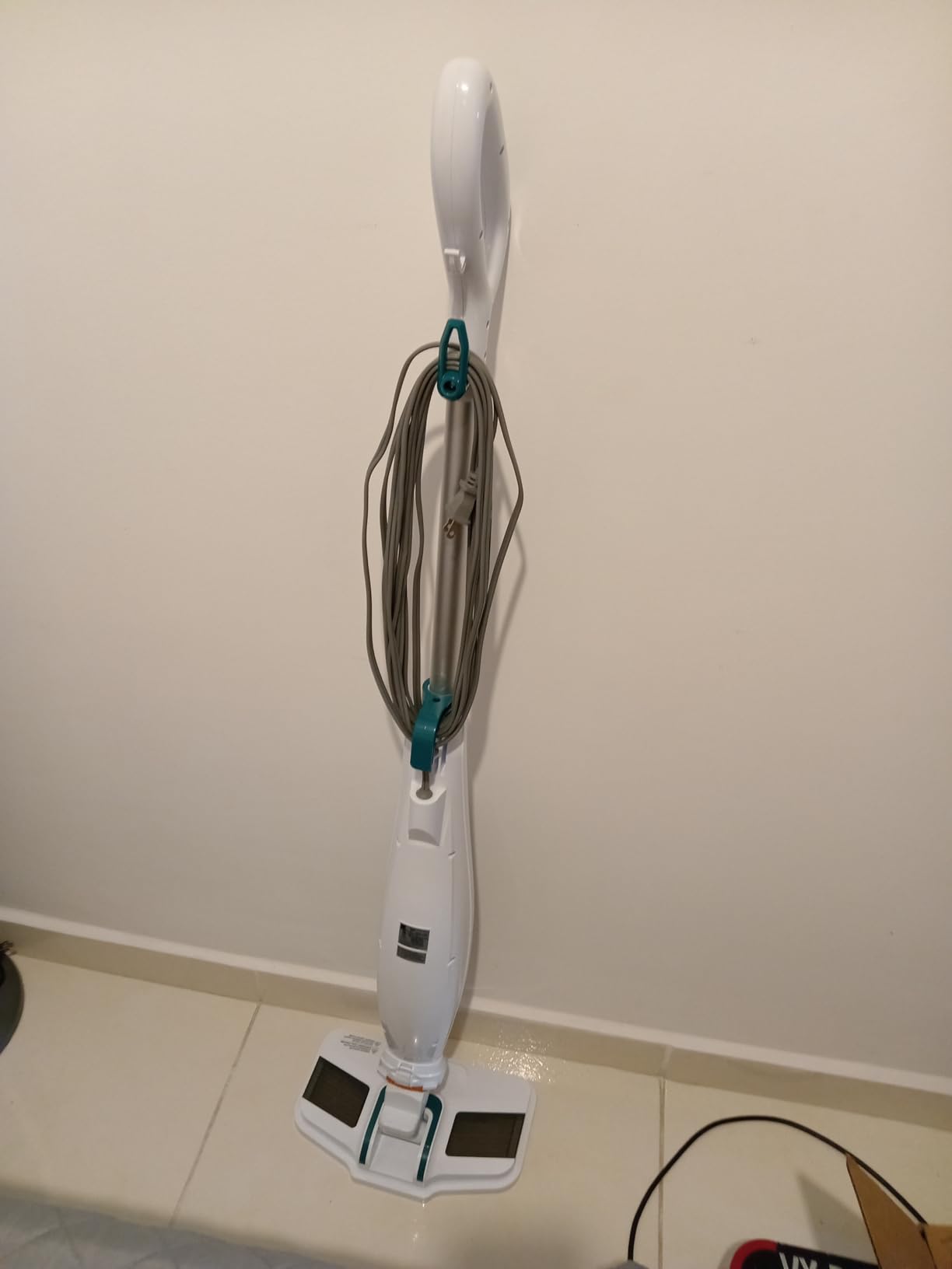 Kenmore SM2060 S200 Series Steam Mop for Floor Cleaning with Easy Scrubber & 2pcs Washable Pads, 2 Modes, Quick-Heating, Lightweight for Hardwood and Tile - Customer Photo 1