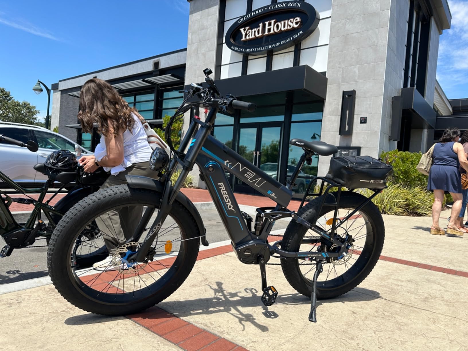 FREESKY Dual Battery Electric Bike for Adults, 48V 41AH 160 Miles Long Range E Bike, 3000W Motor 40MPH+, 26