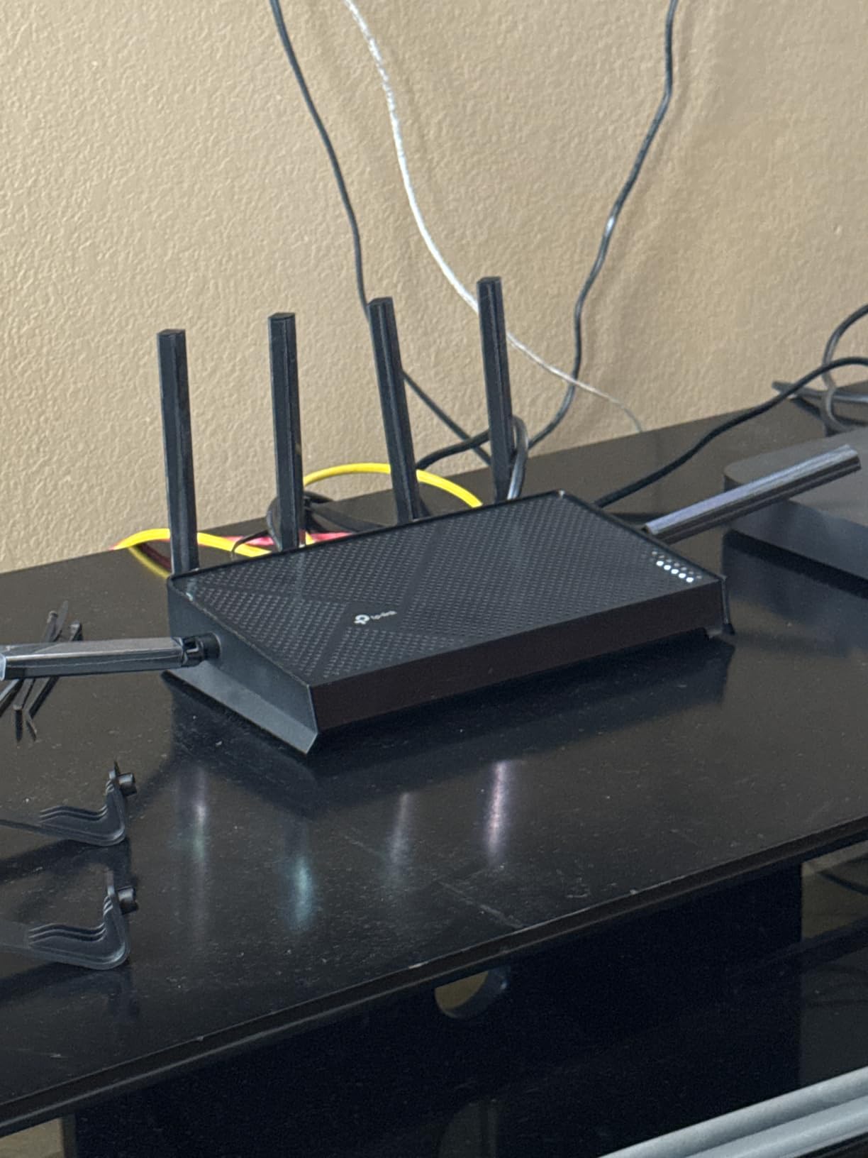 TP-Link Tri-Band BE9700 WiFi 7 Router Archer BE600 | 10G WAN/LAN +2.5G WAN/LAN +3× 2.5G LAN Ports, New 320Mhz Channel | Covers up to 2,600 Sq. ft and 120 Devices|VPN, HomeShield for Network Security - Customer Photo 5