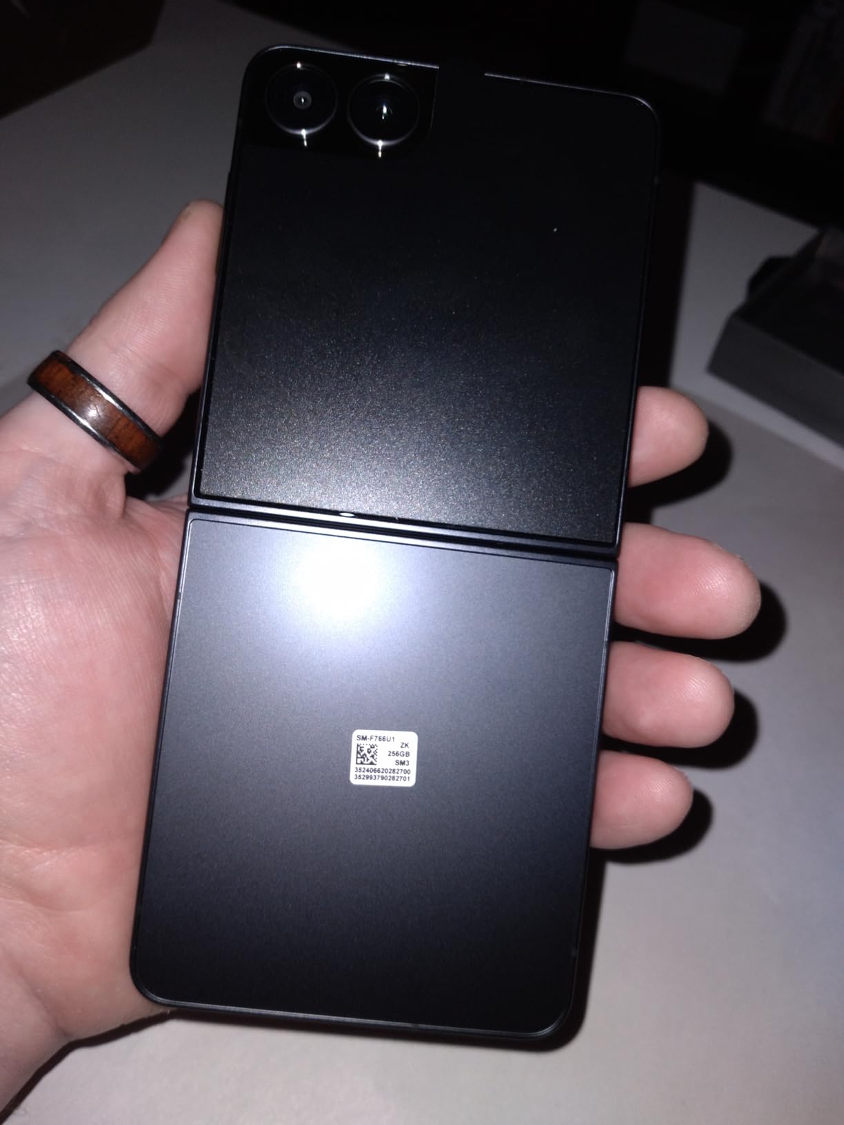 Samsung Galaxy Z Fold7 Cell Phone, 512GB AI Smartphone, Unlocked Android, AI Photo Edits, Large Screen, Long Battery Life, 2025, US 1 Yr Manufacturer Warranty, JetBlack - Customer Photo 1