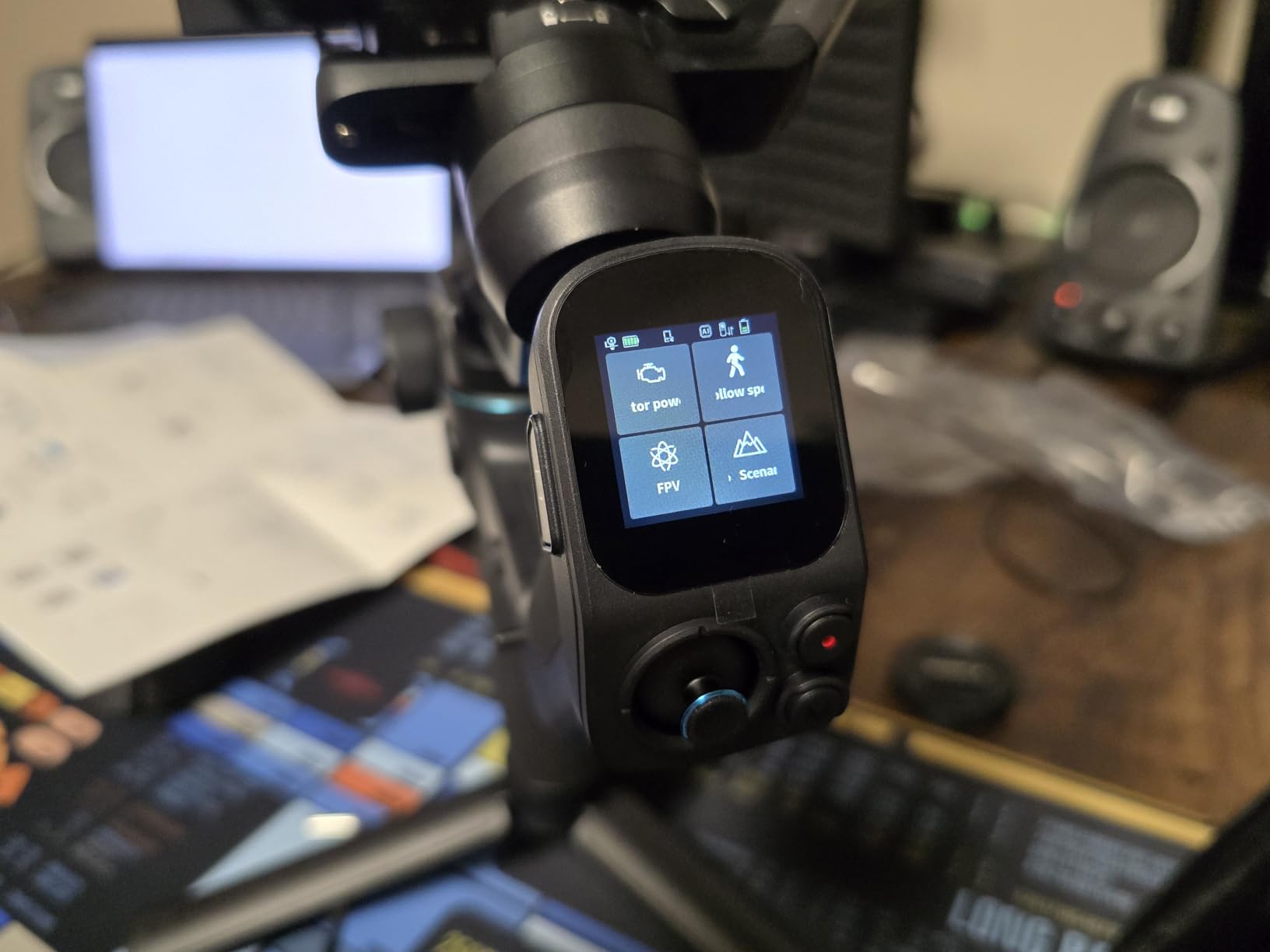 FeiyuTech SCORP Mini 3 Pro Kit 3-Axis Camera Stabilizer,Built-in AI Track,All in One Handheld Gimbal for Mirrorless, Pocket Camera,Action Camera, Phone, 2KG Payload - Customer Photo 1