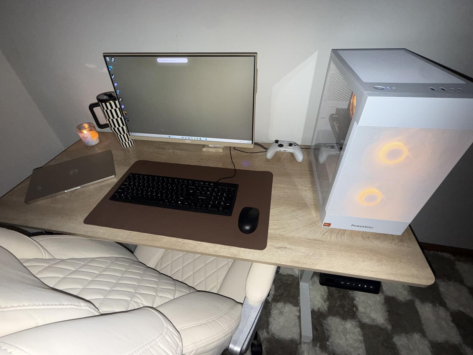 FEZIBO Standing Desk, 48 × 24 Inches Electric Height Adjustable - Customer Photo 2