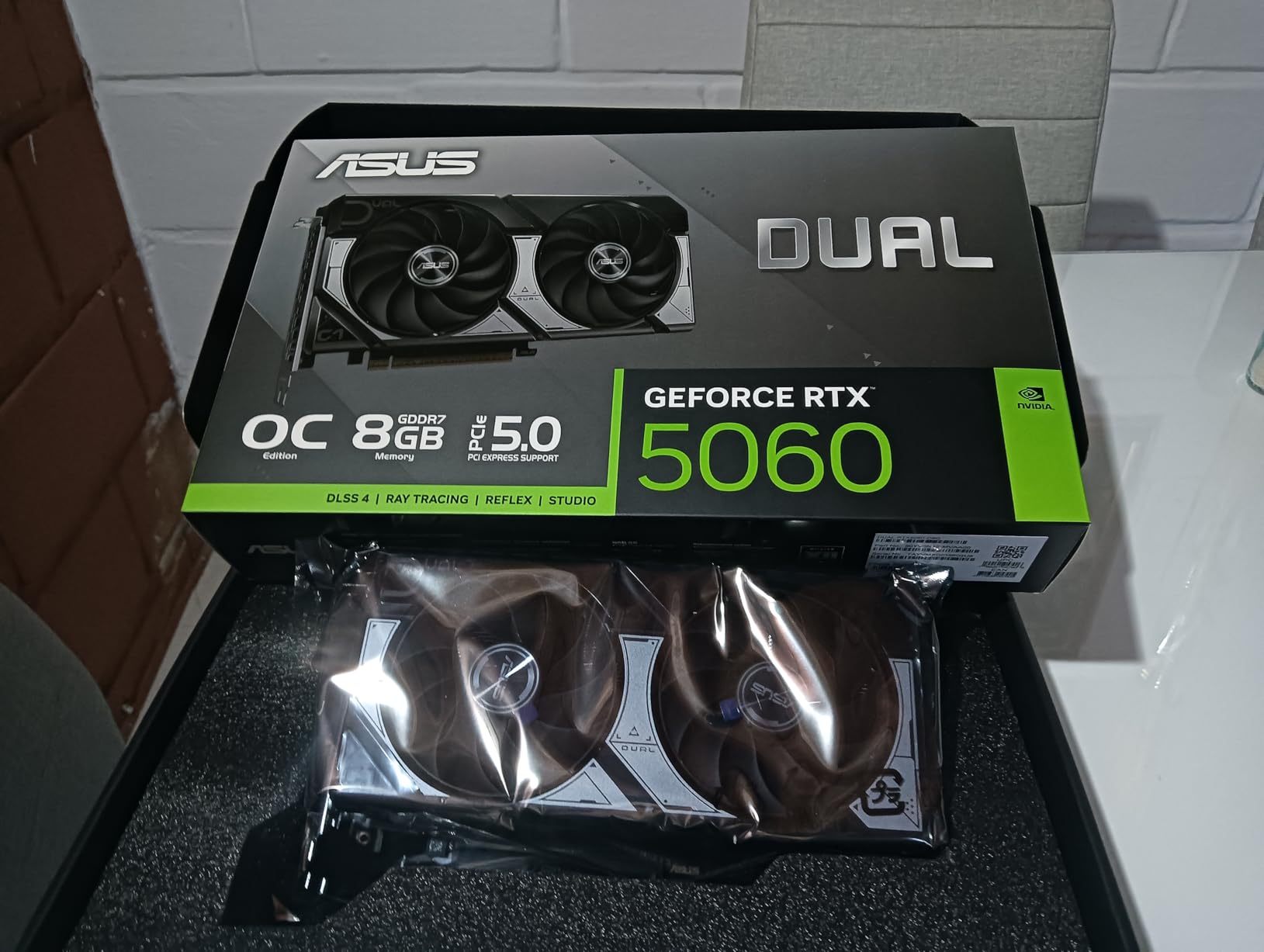 ASUS Dual GeForce RTX 5060 8GB GDDR7 OC Edition (PCIe 5.0, 8GB GDDR7, DLSS 4, HDMI 2.1b, DisplayPort 2.1b, 2.5-Slot Design, Axial-tech Fan Design, 0dB Technology) - Customer Photo 1
