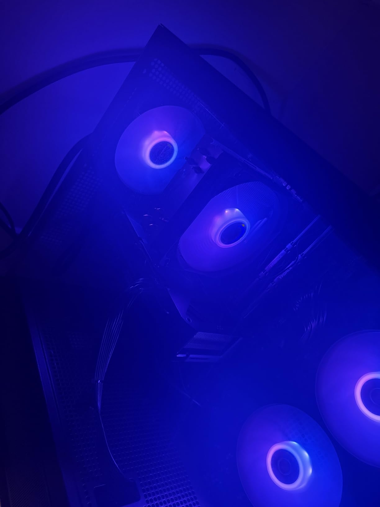 Skytech Gaming Azure 3 Gaming PC, AMD Ryzen 7 5700 3.7GHz, NVIDIA RTX 5060, 1TB NVMe SSD, 32GB DDR4 RAM 3200, 650W Gold PSU, Wi-Fi, Win 11, Desktop - Customer Photo 1