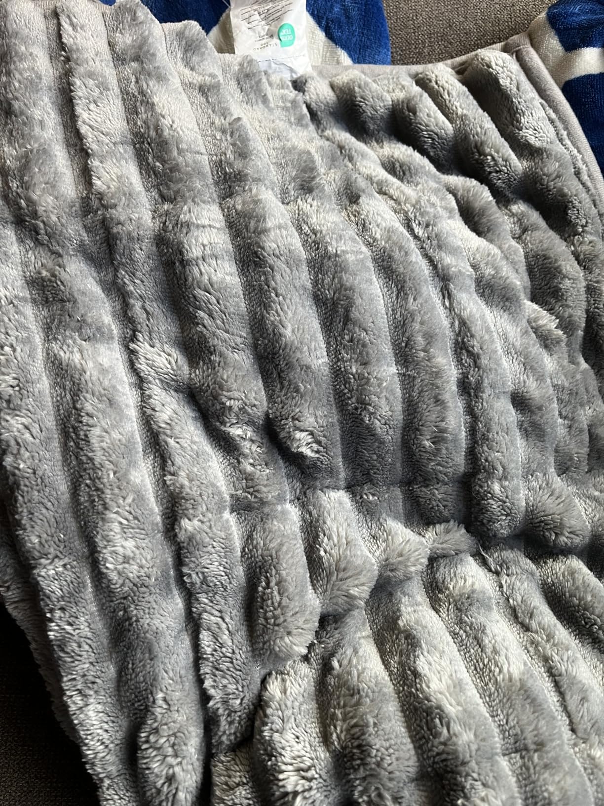 Uttermara Fleece Weighted Blanket for Adults Queen Size 15lbs, Soft Sherpa Weighted Blankets for Sleeping and Calming, Fuzzy Heavy Blanket for Bed and Couch, 60 x 80 Inches, Cream White - Customer Photo 1