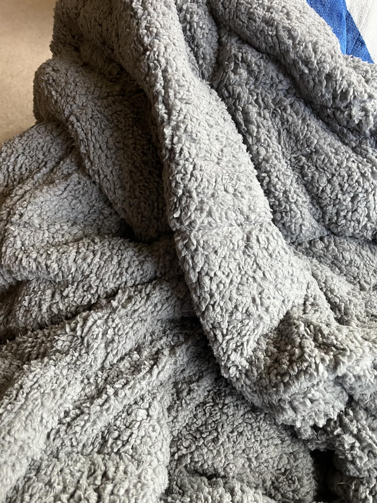 Uttermara Fleece Weighted Blanket for Adults Queen Size 15lbs, Soft Sherpa Weighted Blankets for Sleeping and Calming, Fuzzy Heavy Blanket for Bed and Couch, 60 x 80 Inches, Cream White - Customer Photo 2