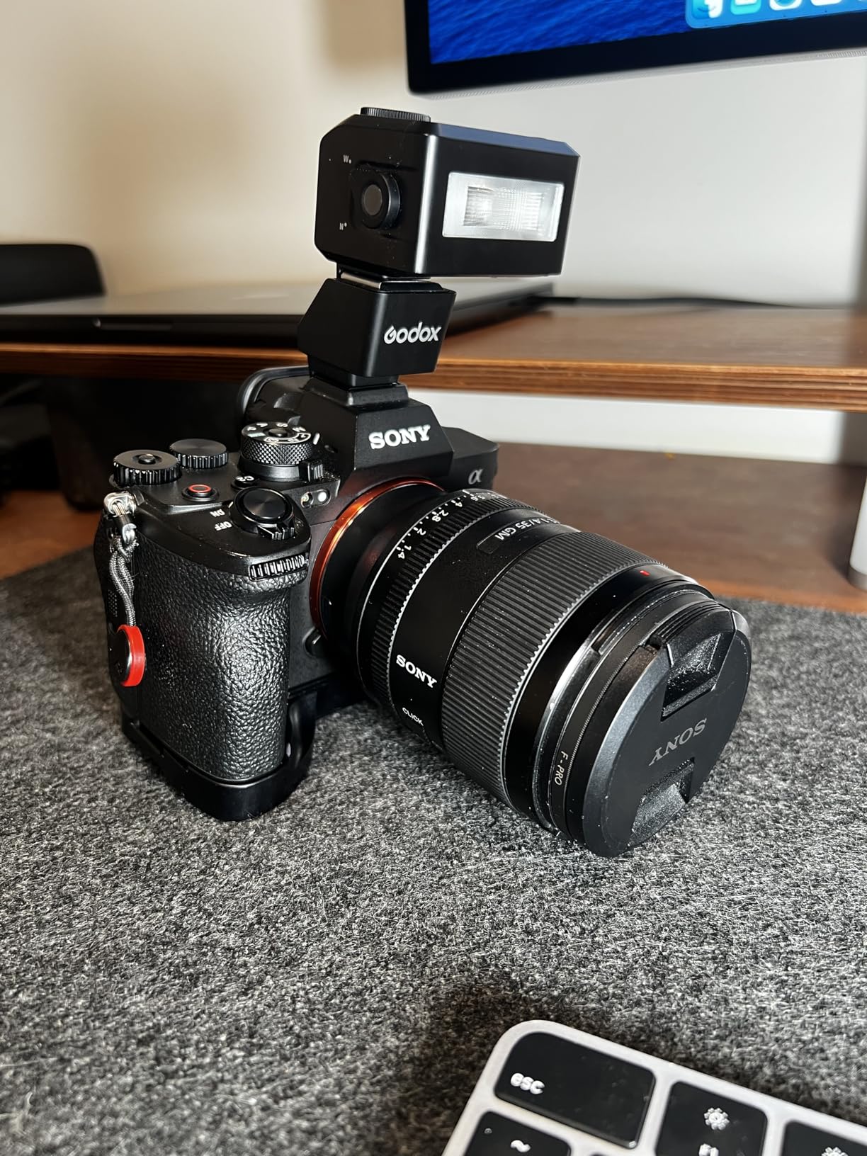 Godox iT30Pro S iT30ProS Mini Flash for Sony Camera, TTL Auto-Exposure, HSS 1/8000 Seconds, 2.4G Wireless Xsystem, 2.8