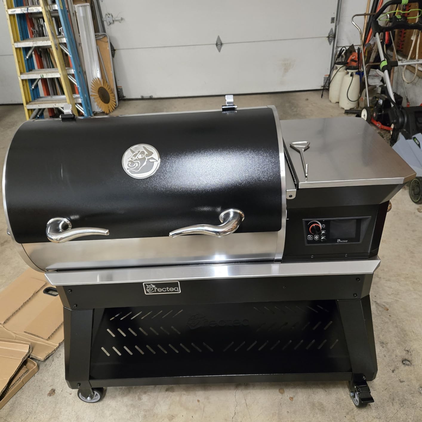 recteq Pellet Smoker Grill Deck Boss 800, Electric Pellet Smoker, Outdoor Grills & Smokers, Wi-Fi-Enabled BBQ Grill - Customer Photo 1