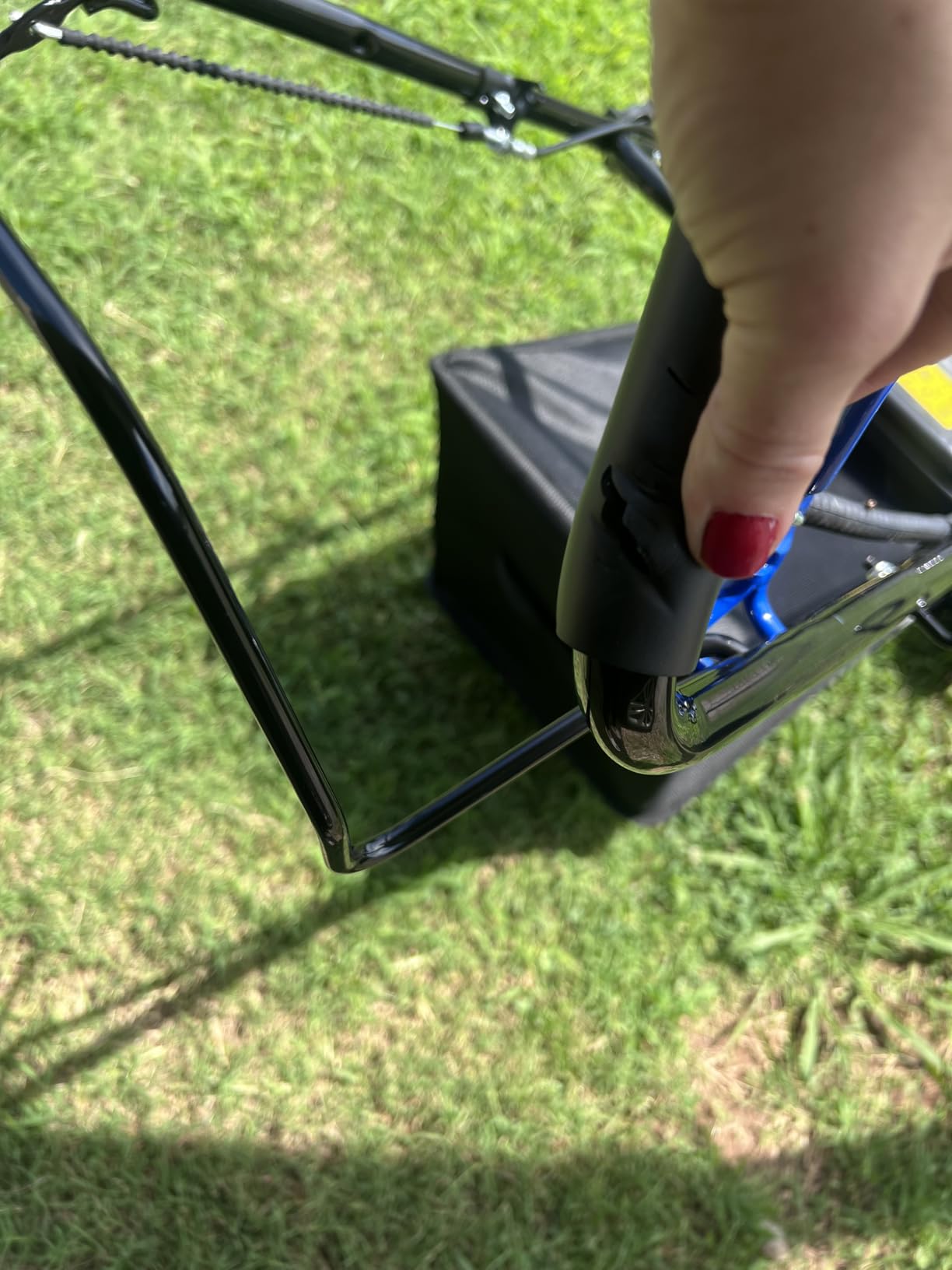 BILT HARD 20'' Push Gas Lawn Mower, 144cc 4-Cycle OHV Engine Walk Behind Lawnmower, Side Discharge with 8-Position Adjustable Cutting Heights for Lawn, Yard and Garden - Customer Photo 2