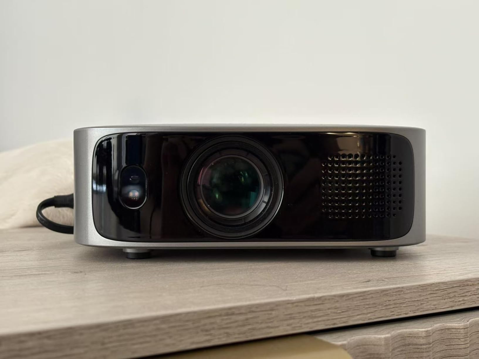 [Short Throw/1200ANSI/Built in Apps] Projector 4K with WiFi and Bluetooth, TOF Auto Focus Keystone Smart Projector for Dolby Audio Home Theater Movie, Kogata Outdoor Projector Portable Ceiling - Customer Photo 2