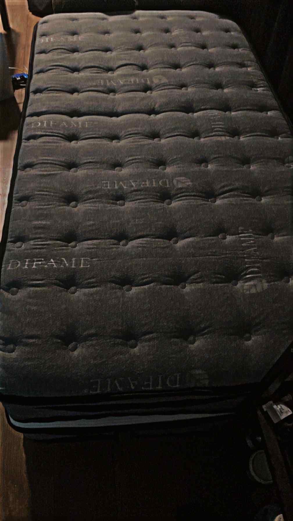 DIFAME California King Mattress, 12 inch Cooling Gel Hybrid Cal King Mattress in a Box with Memory Foam & Pocket Springs, Extra Edge Support, Pain Relief, Fiberglass Free, 365-Night Trial, CertiPUR-US - Customer Photo 2
