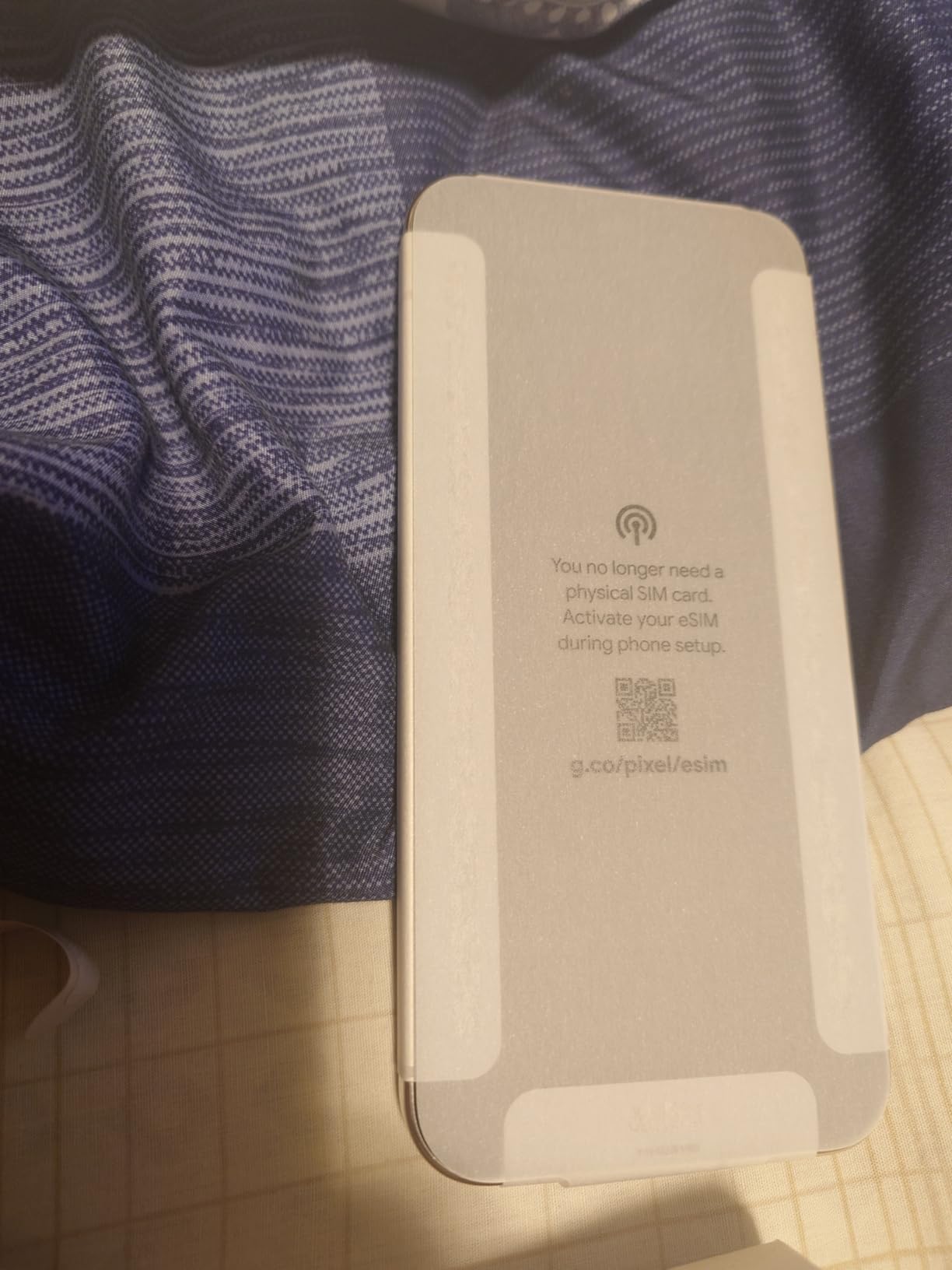 Pixel 10 Pro XL - Unlocked Android Smartphone - Gemini AI Assistant, Triple Rear Camera System, Fast-Charging 24+ Hour Battery, and 6.8