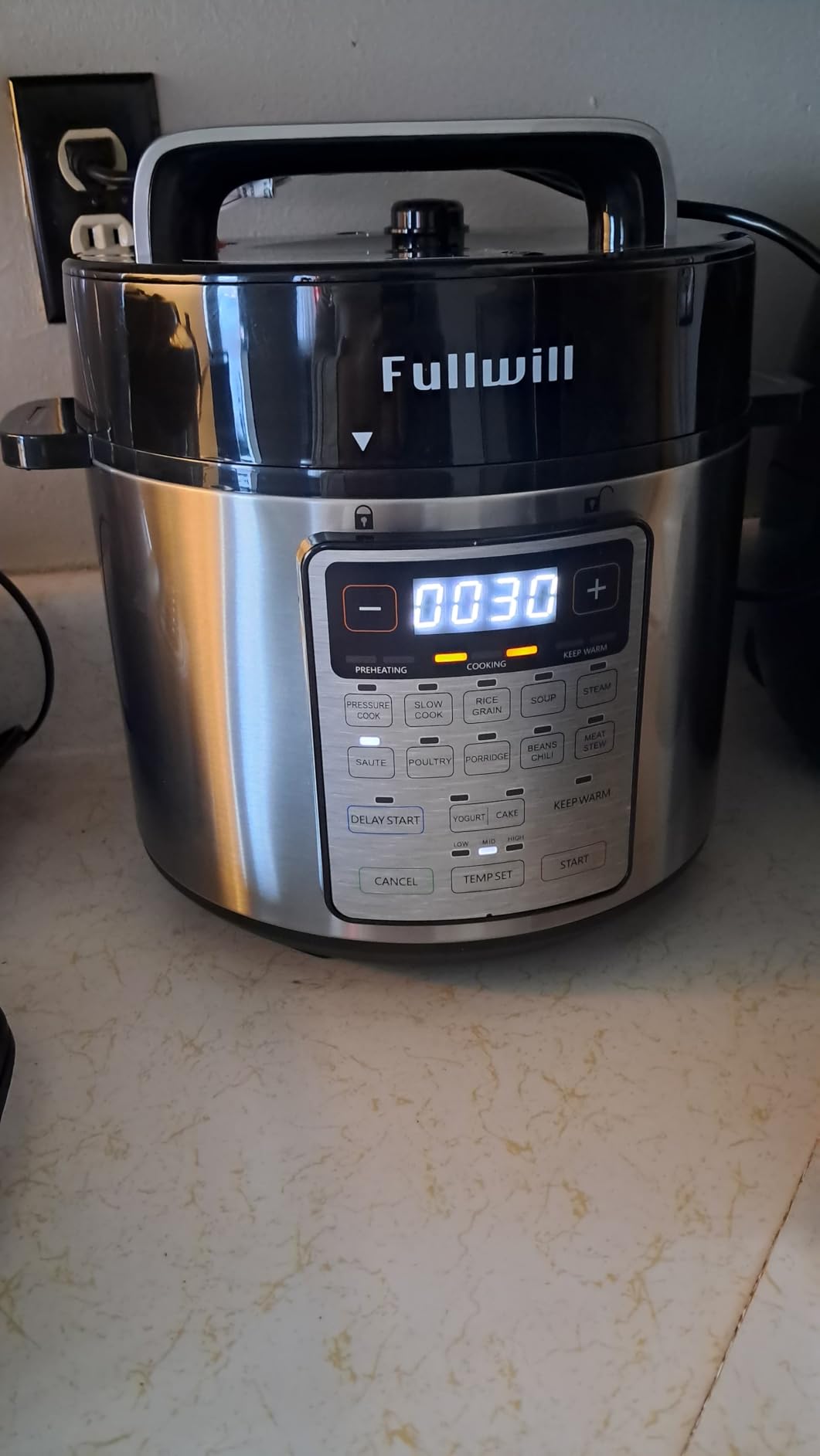 Fullwill 9-in-1 Electric Pressure Cooker(2025 Upgraded), 12 Presets Instant Multi Cooker, Olla de Presion Nonstick Pot 6 Quarts - Customer Photo 1