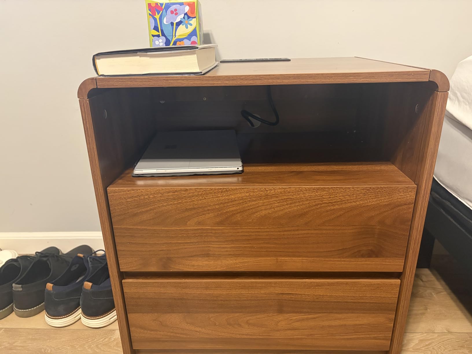 Walnut Nightstand Set of 2 with Charging Station, 21 Inch Wide Night Stand with Drawer, Mid Century Bedroom Bedside End Table with Round Edge Anti-Collision Design for Dorm, Sofa, Office - Customer Photo 1