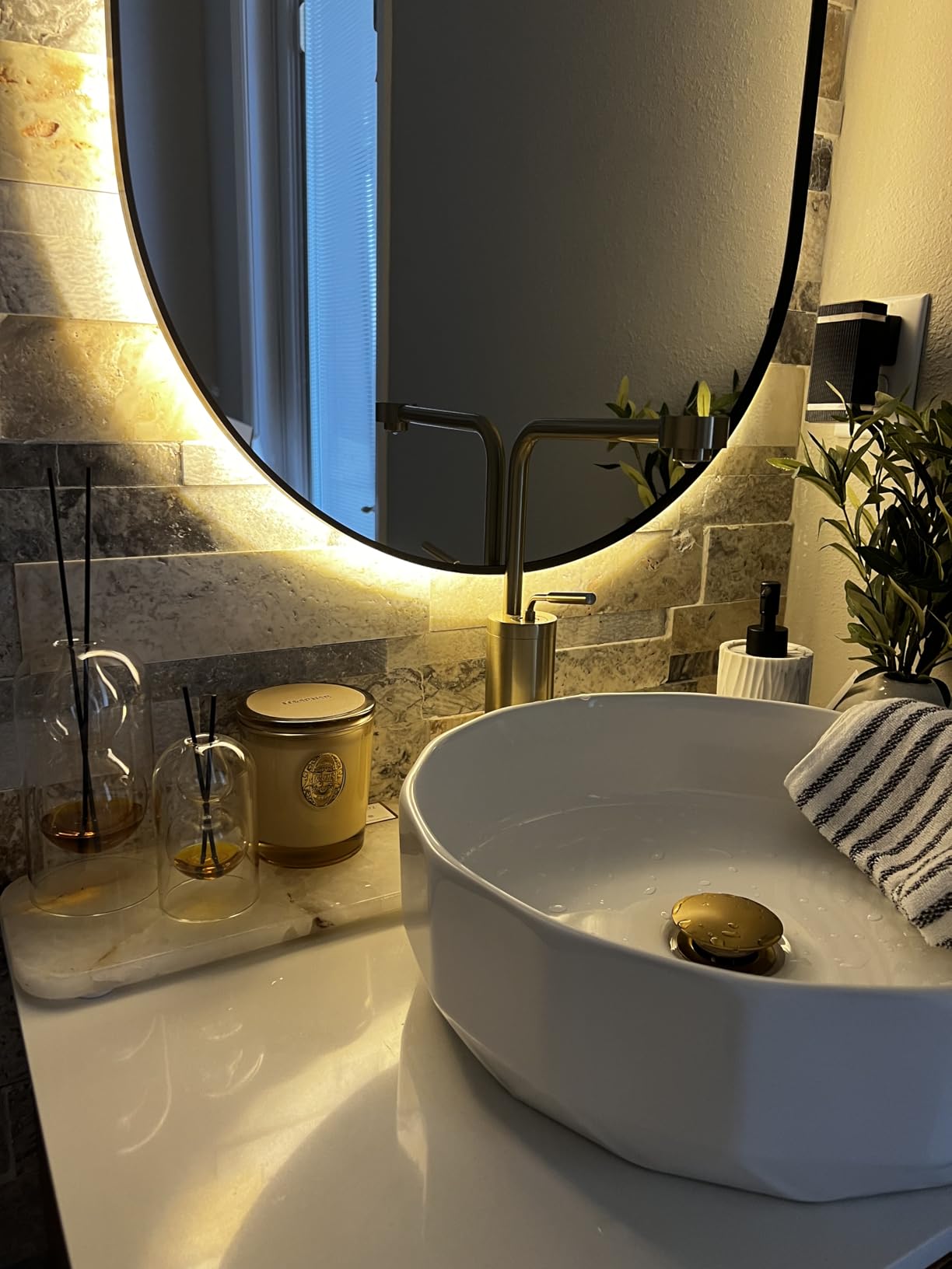 YITAHOME 72 Inch Floating Bathroom Vanity with 2 Faceted Ceramic Basins, Wall-Mounted Vanity with Engineered White Stone Top, 4 Large Storage Drawers & 4 Open Spaces, Wood Grain Texture, Light Walnut - Customer Photo 2