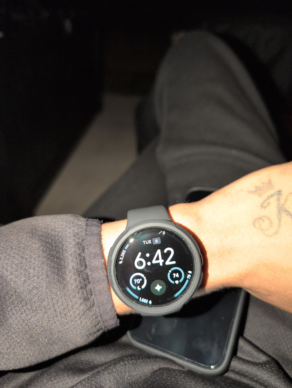 Google Pixel Watch 4 (45mm) - Android Smartwatch with Heart Rate and Sleep Tracking - 40-Hour Battery - Fitness Tracking - Google AI - Matte Black Aluminum Case - Obsidian Active Band - Wi-Fi - Customer Photo 2