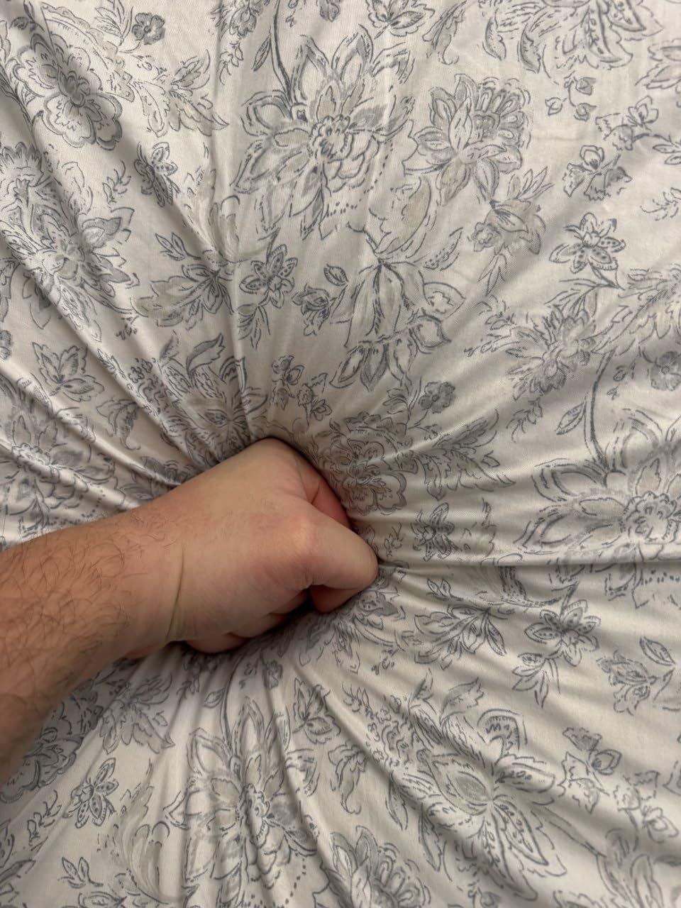 Emerspring Queen Mattress 12 Inch Hybrid Memory Foam Mattress in a Box with Individual Pocket Innerspring for Motion Isolation & Pressure Relief, Edge Support, Medium Firm - Customer Photo 1