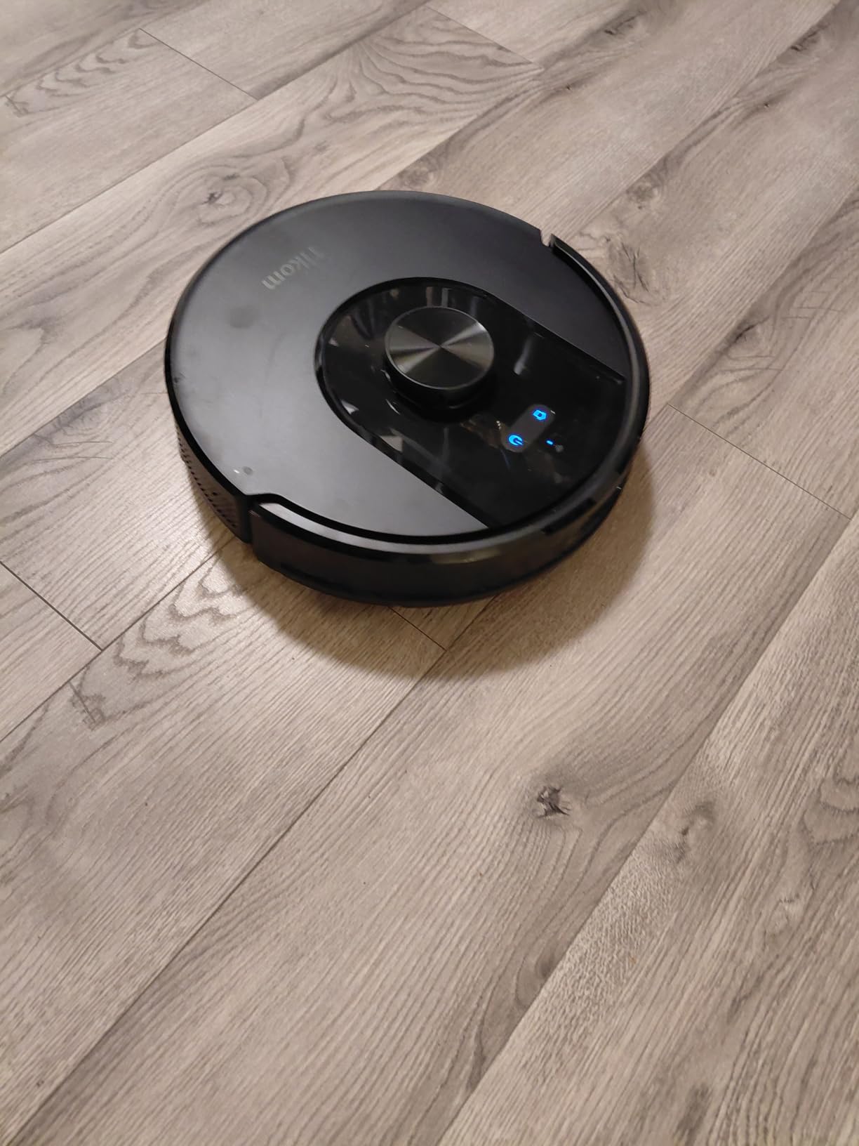Tikom Robot Vacuum and Mop, 6000Pa Robotic Vacuum Cleaner with Self-Emptying Base, 90 Days Capacity, LiDAR Navigation, Home Mapping, Ideal for Pet Hair, Hard Floors, Carpet (L8000 Plus) customer photo 1