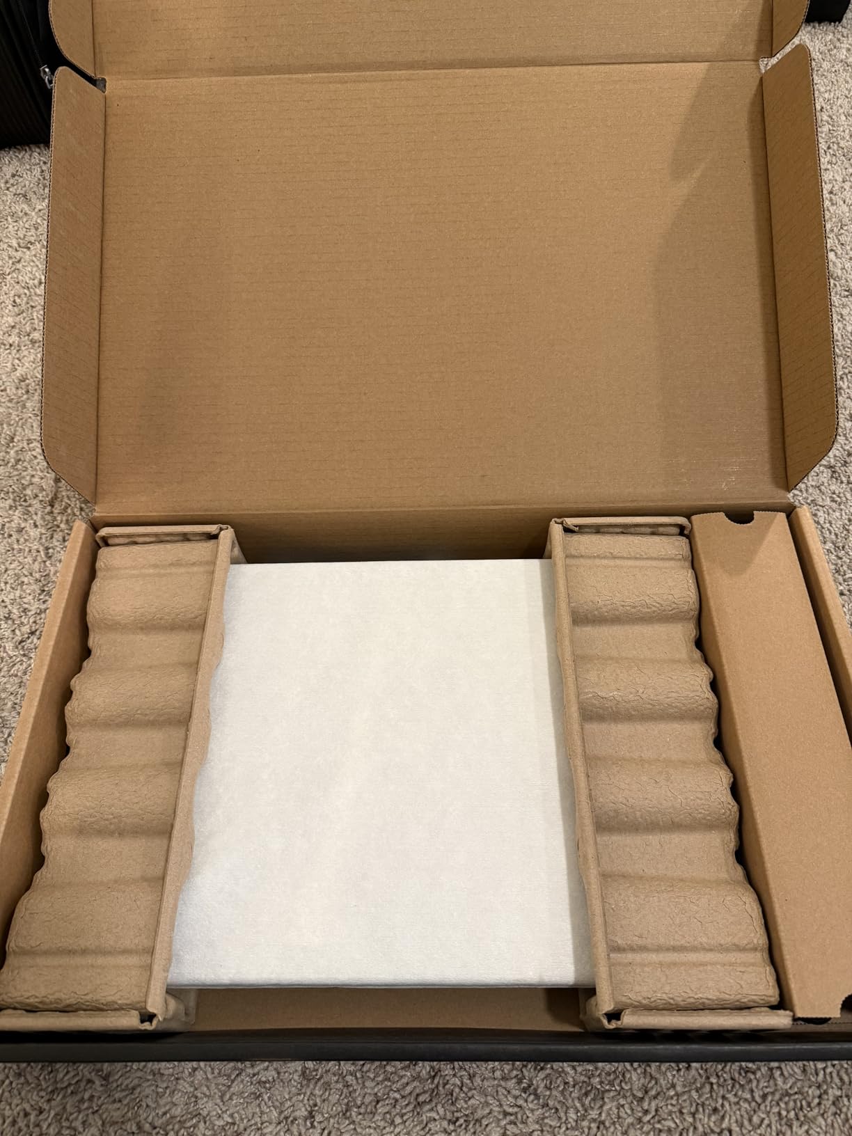 HP OmniBook 5 16 inch Next Gen AI PC, 2K Touchscreen, Snapdragon X Plus X1P-42-100, 16 GB RAM, 512 GB SSD, Qualcomm Adreno GPU, Windows 11 Home, Copilot+ PC, Glacier Silver, 16-fb0000nr - Customer Photo 1