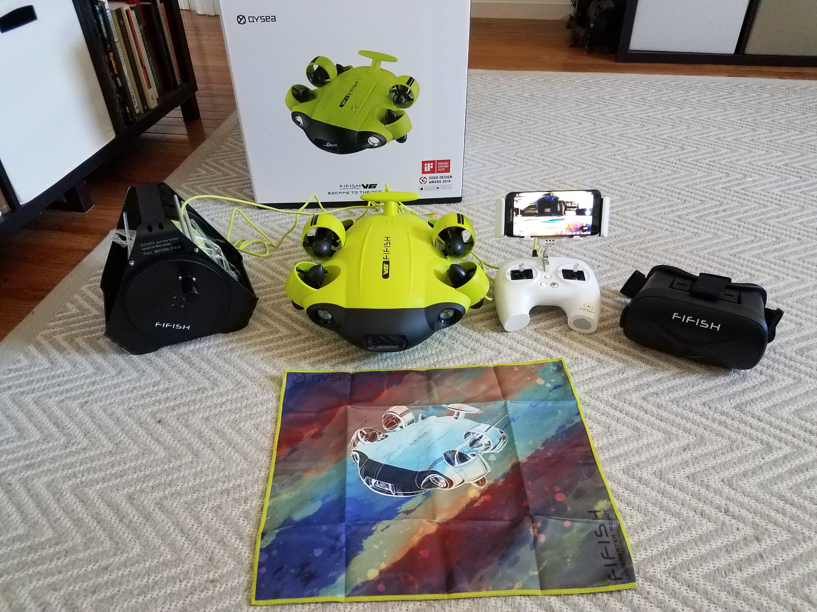【2025 New】FIFISH V-EVO 4K60FPS Underwater Drone with Robotic Arm, with Removable SD Card, QYSEA AI Vision Lock 360° Omnidirectional Movement Underwater ROV with Depth Hold - Customer Photo 2