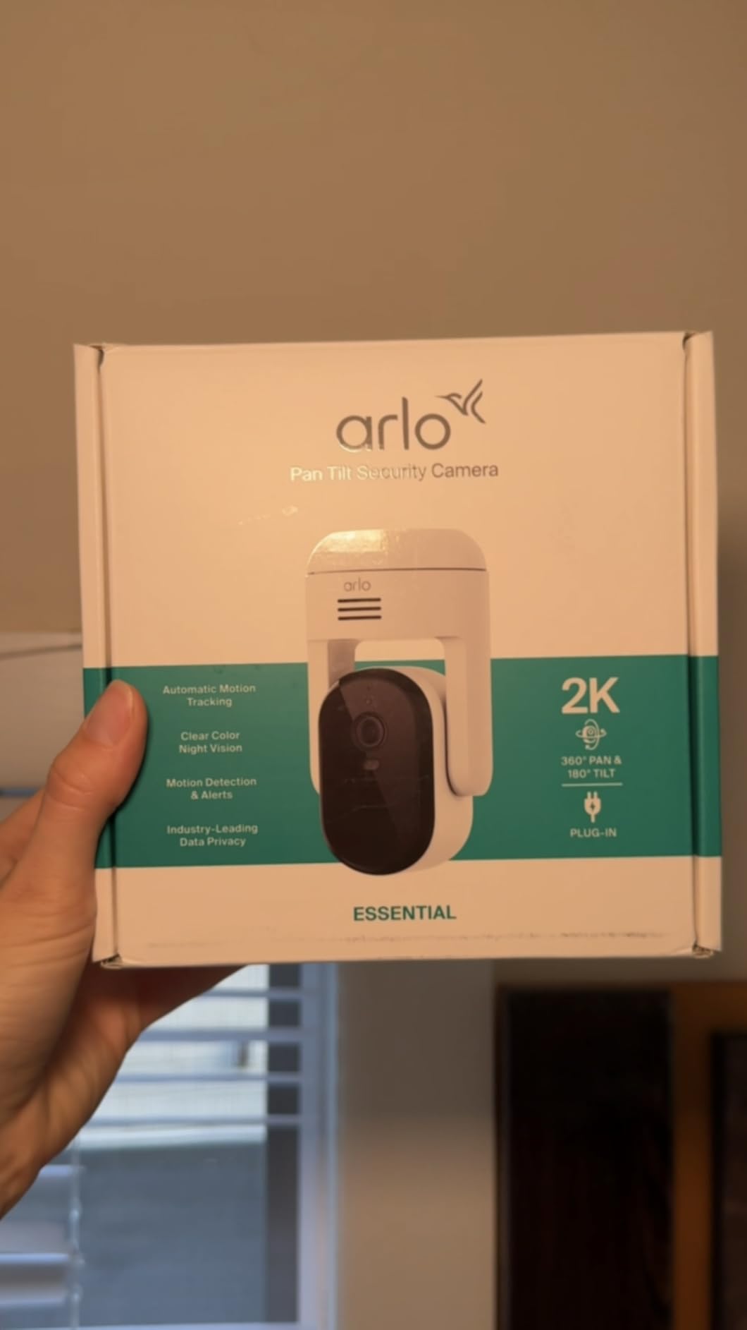 Arlo Essential Pan Tilt Security Camera 2K - Wired Plug-in Power Outdoor Camera, Person Recognition, Package Detection, Animated Preview, 1-Month Trial of Secure Plan, Auto Motion Tracking, 1 Cam - Customer Photo 2