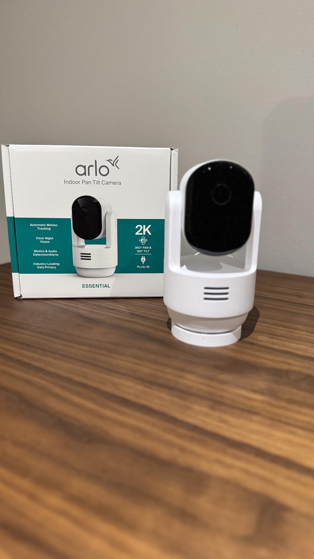 Arlo Essential Indoor Pan Tilt Security Camera 2K (2025 Release) - Wired Plug-in Power, Person Recognition, Animal Detection - Customer Photo 2