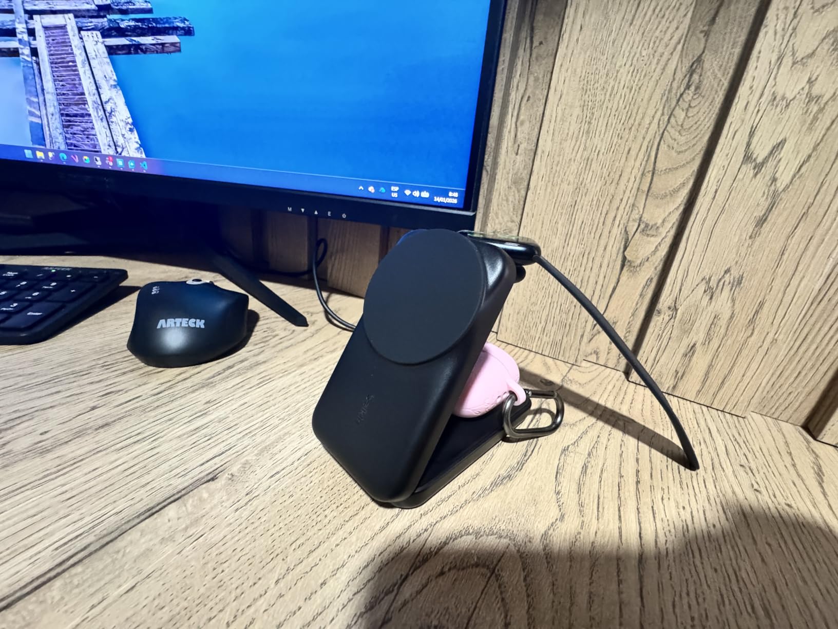 Belkin MagSafe Charger Compatible, 3-in-1 Charging Station, Qi2.2 25W Magnetic Wireless Charger Dock, Foldable Charging Stand for iPhone 17/16/15, Apple Watch, AirPods, Pixel 10 (45W Adapter Included) - Customer Photo 2