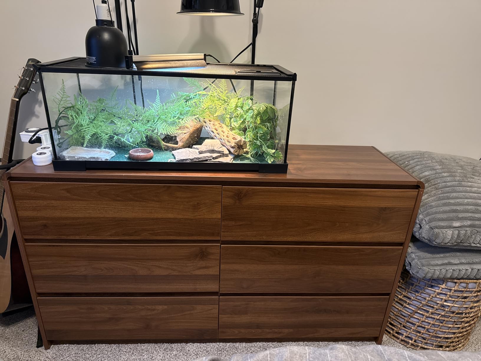 Messenya Modern 6 Drawer Dresser, 55-Inch Wood Chest of Drawers, Curved Anti-Collision Design, Mid-Century Storage Cabinet, Pre-Embedded Slots, Natural Texture, for Bedroom, TV Stand (W-55IN) - Customer Photo 1