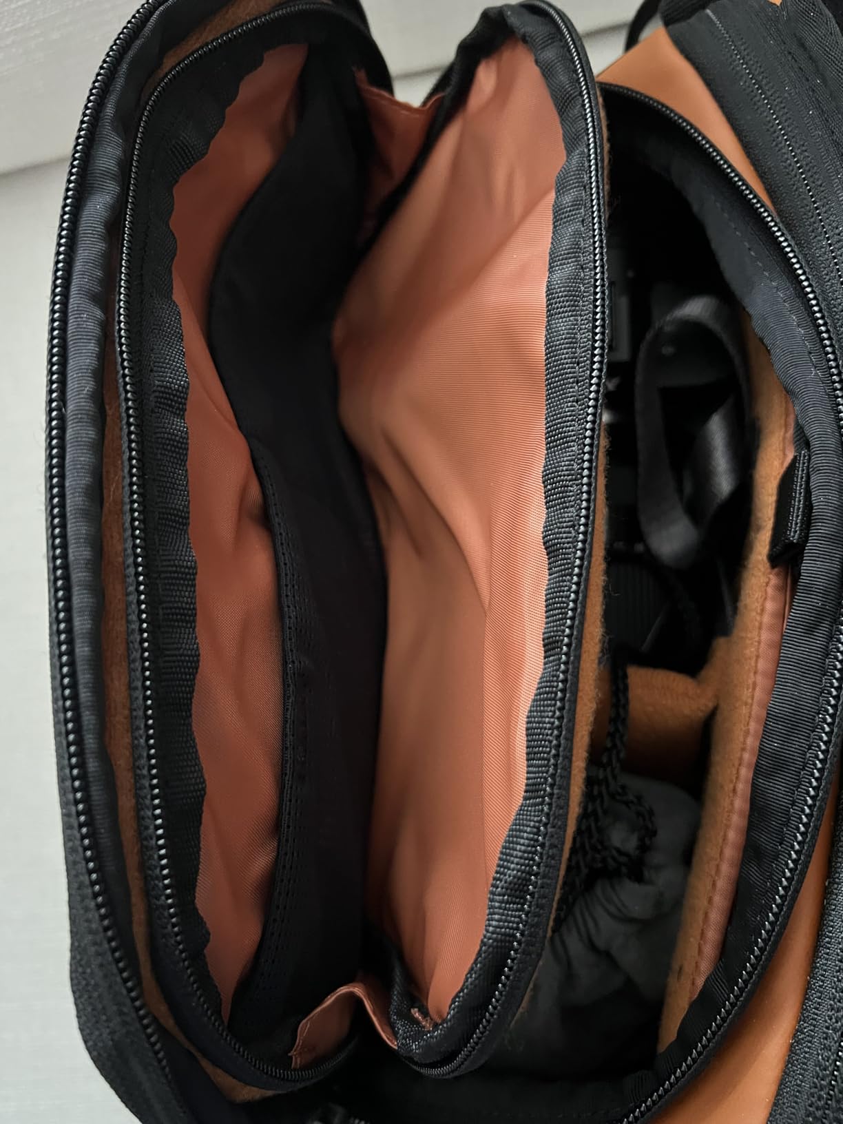 WANDRD All New ROGUE Sling V2: Weather-Resistant Everyday Carry Bag with Lightning Fast Access, Customizable Interior, Laptop Sleeve & Tripod Pocket – Minimalist Crossbody for Travel, EDC & Creators - Customer Photo 2