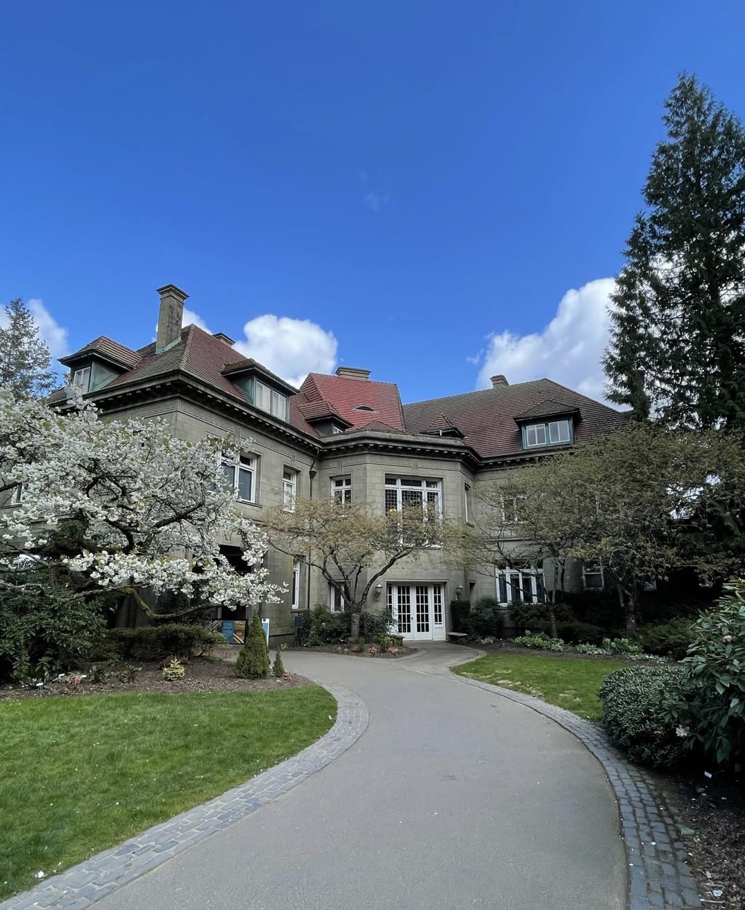 NIKKOR Z 24-70mm f/2.8 S II | The World's First Internal Zoom f/2.8 Full-Frame 24-70mm Zoom Lens | Nikon USA Model - Customer Photo 1