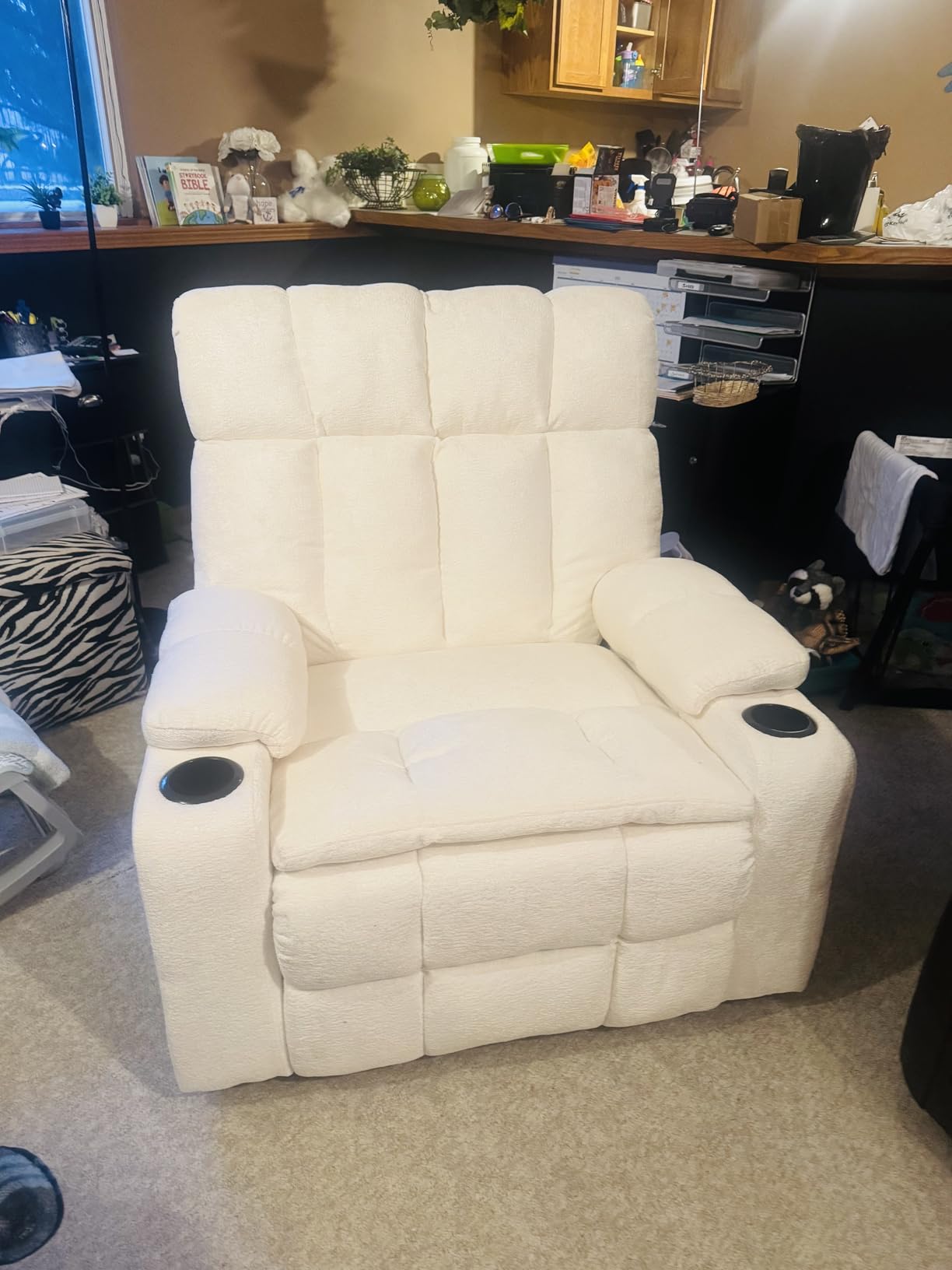 Korser Oversized Dual Motor Power Lift Recliner for Elderly with Adjustable Headrest, Extra Wide Recliner Chairs with Massage and Heat, Electric Lift with Storebox Cupholder, USB Ports, Type C - Customer Photo 1