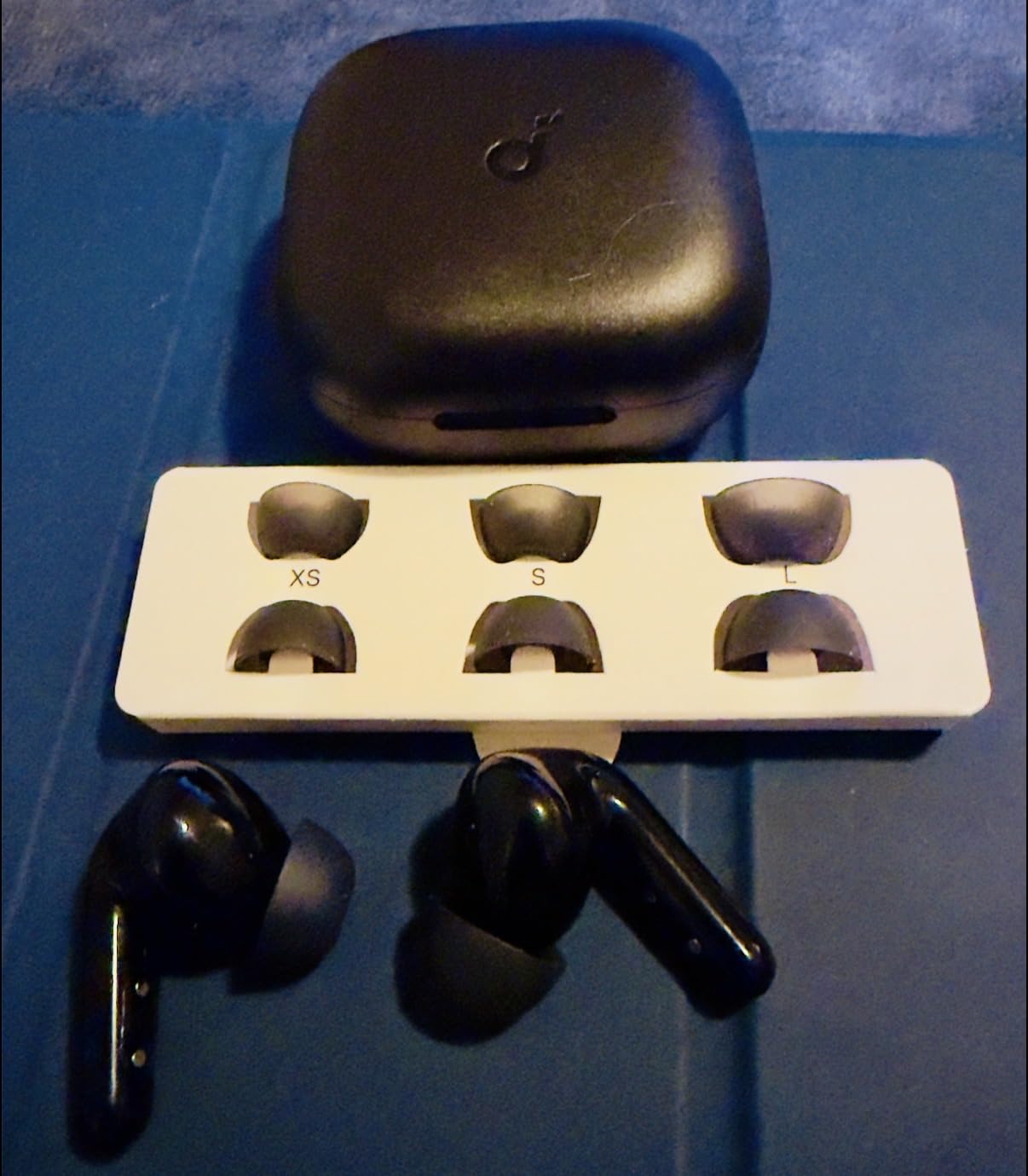 Soundcore P31i by Anker, Real-Time Adaptive Noise Cancelling, Hi-Res Sound, Translation Earbuds, 50H Playtime, Wireless Earbuds, Bluetooth Earphones, Spatial Audio, Fast Charging, IP55 - Customer Photo 2