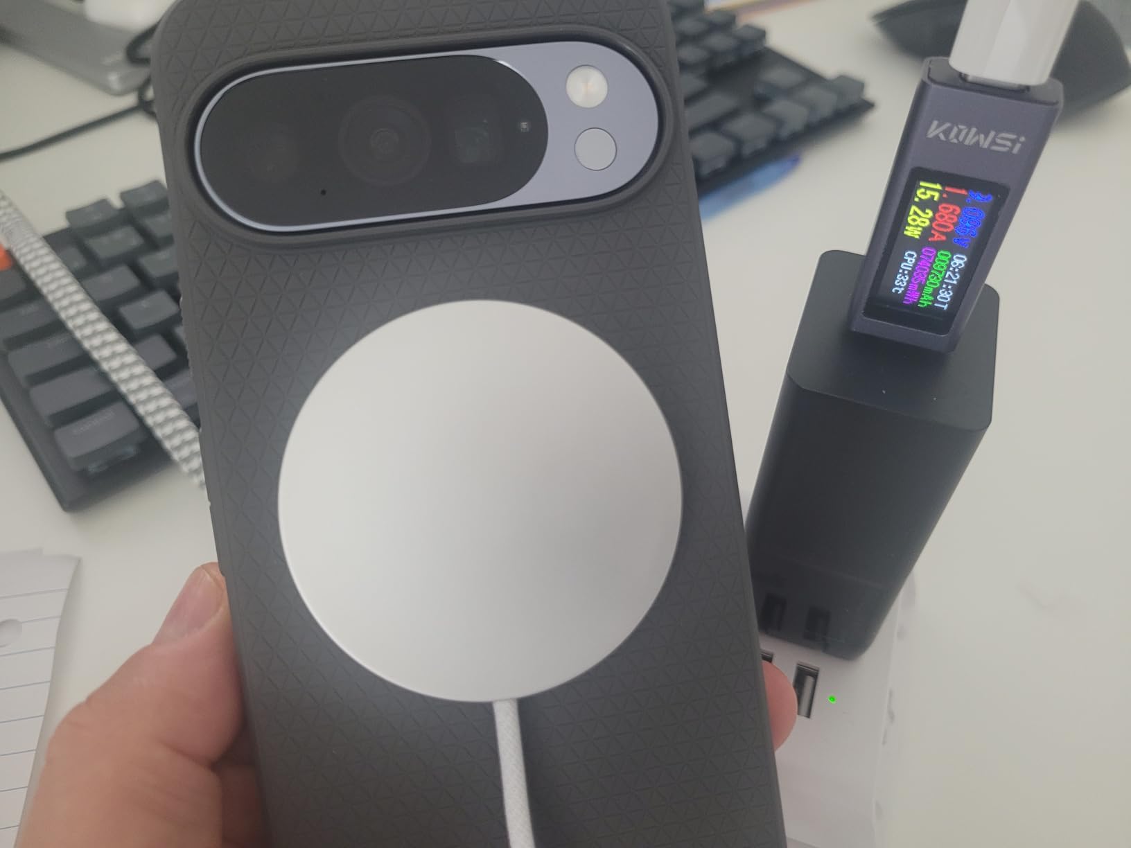 Apple MagSafe Charger (2 m): Wireless Charger with Fast-Charging Capability - Customer Photo 1