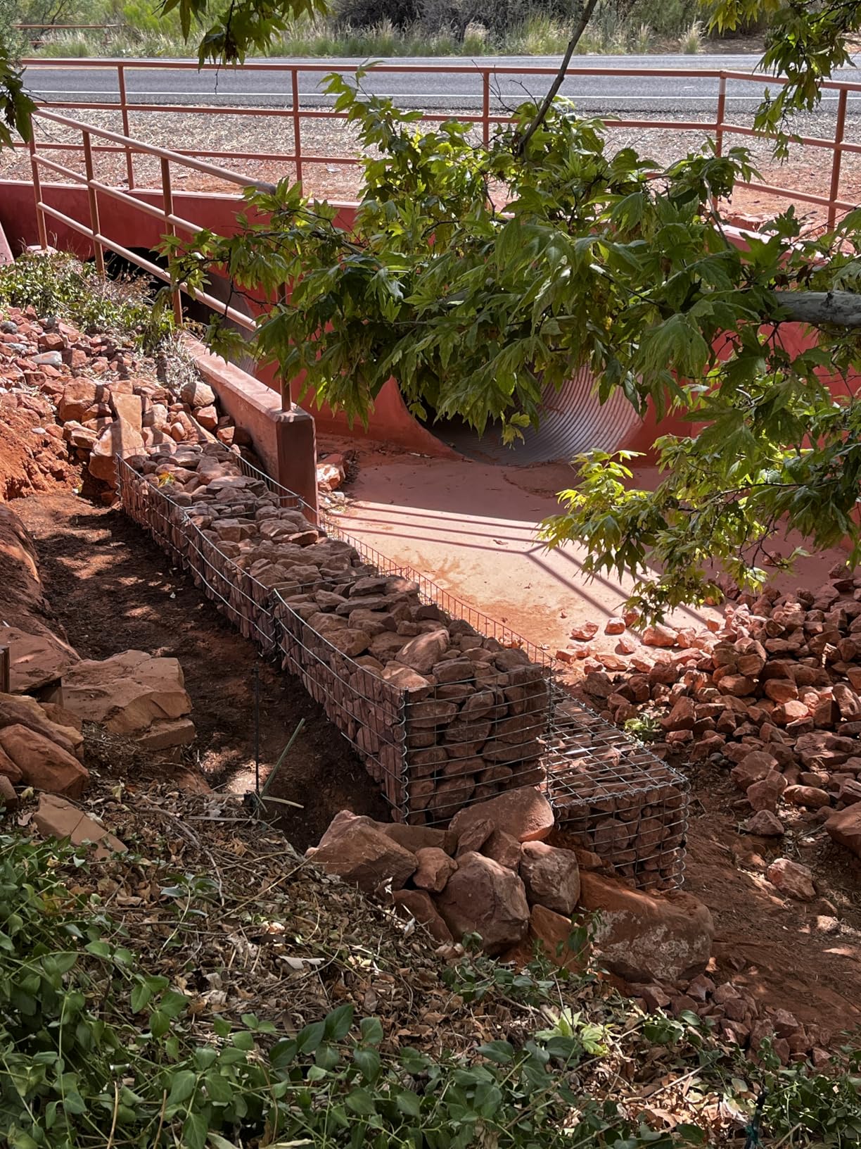 Tandefio 1 Pcs Galvanized Steel Gabion Baskets Modular Gabion Galvanized Steel Cages Stone Planter Cages Stone for Garden Projects Quick and Easy Construction Silver (118'' X 11.8'' X 19.7'') - Customer Photo 1