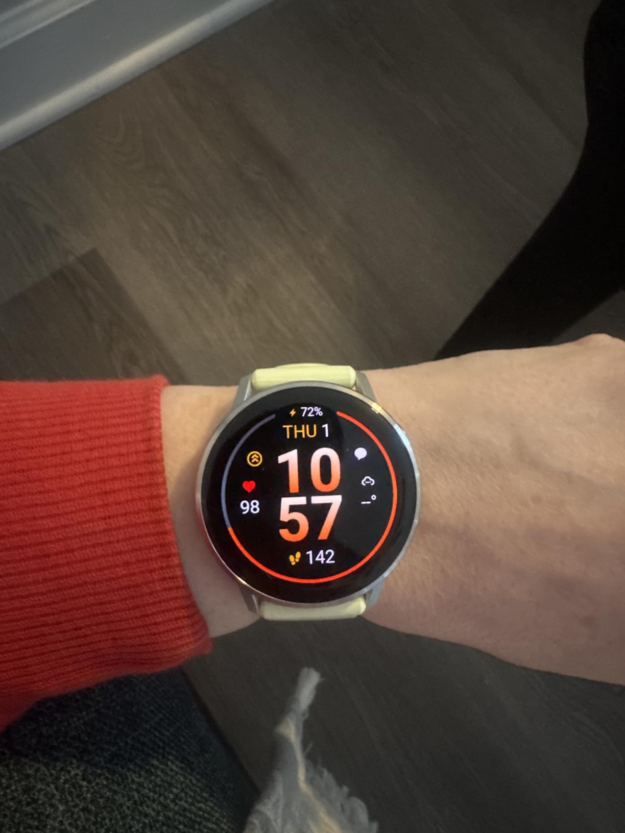 Garmin Venu 4, 41mm, Advanced Health and Fitness GPS Smartwatch, Bright and Colorful Display, Built-in Flashlight, 10 Days of Battery Life, Lunar Gold with Bone Silicone Band - Customer Photo 2