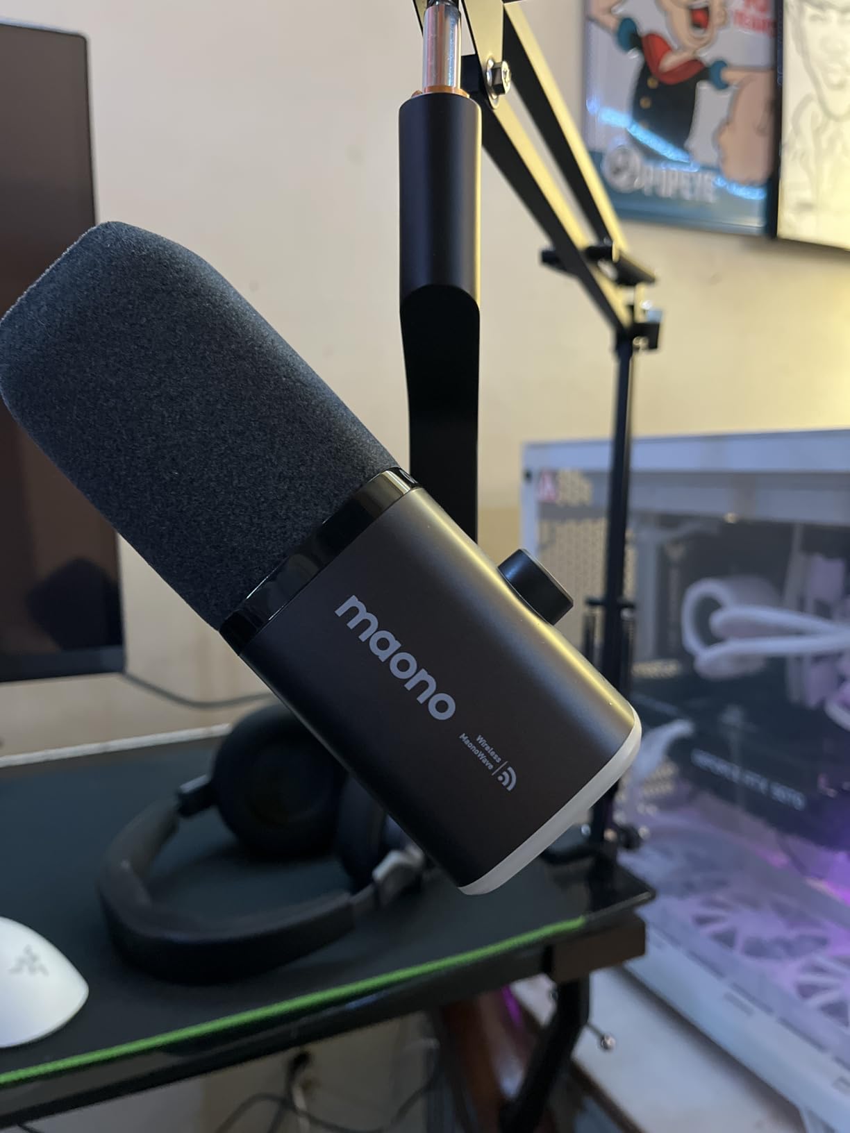 MAONO PD100W Wireless/USB Microphone, PC Gaming Mic with One-Click Noise Reduction,Mute Button,Custom RGB, 3.5mm Headphone Jack, Desktop Dynamic Streaming Mic for Recording,Podcasting, Black - Customer Photo 1