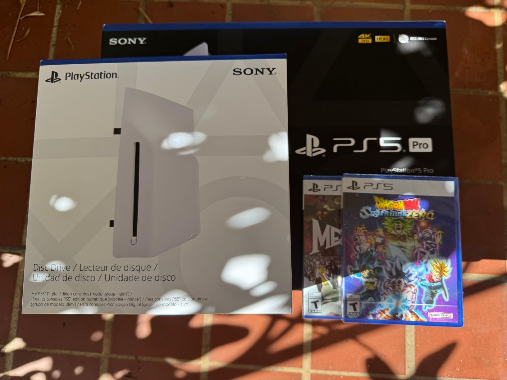 PlayStation®5 Digital Edition 825GB – Fortnite Flowering Chaos Bundle - Customer Photo 2