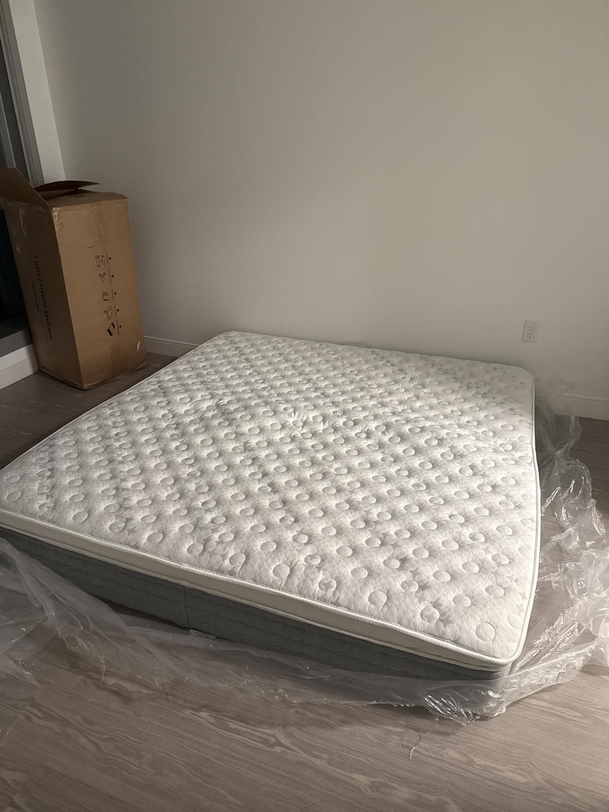 Sleepmax Firm Queen Size Mattress 14 Inch - Deep Sleep Hybrid Mattresses Enhanced Pain Relief - Cooling Firm Bed in a Box with Lumbar & Hip Support - 365-Night Trial, Forever Warranty, Fiberglass-Free - Customer Photo 2