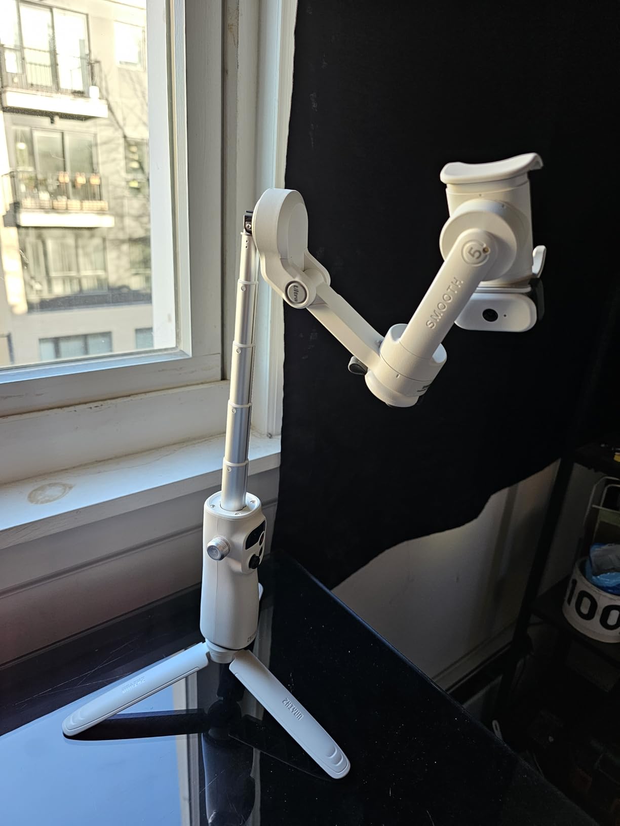 ZHIYUN Smooth Q5 Ultra Combo [Official] Gimbal Stabilizer for iPhone, Portable Foldable Phone Gimbal with Detachable Voice Remote Control, AI Tracker, Built-in Extension Rod, Fill Light, for Vlog - Customer Photo 2